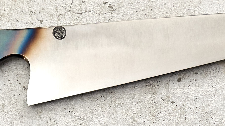 Forged, Punched & Drifted - Kamon Knives mono steel integral & the walkschliff grind