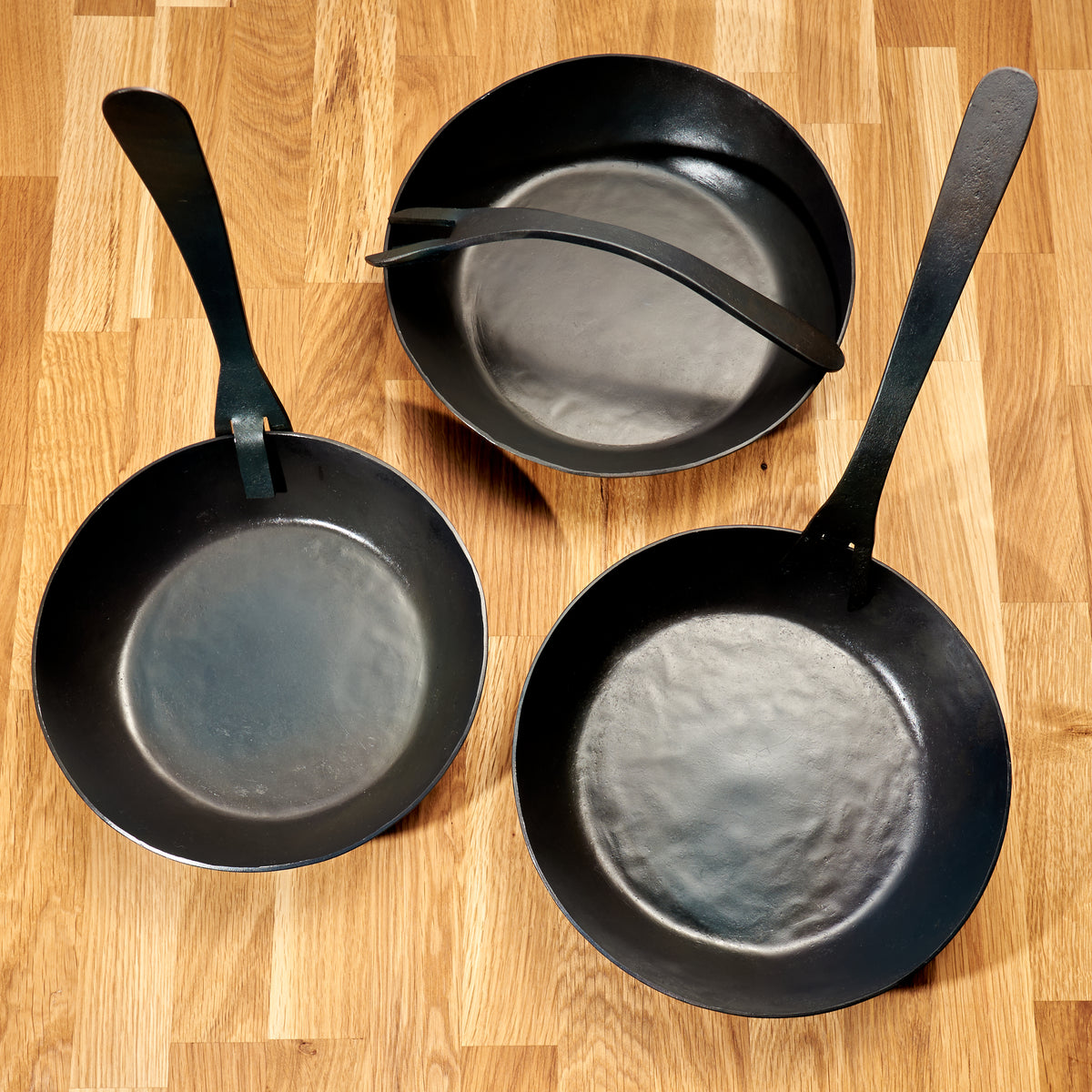 Carbon Steel With Removable Handle 8in Pan