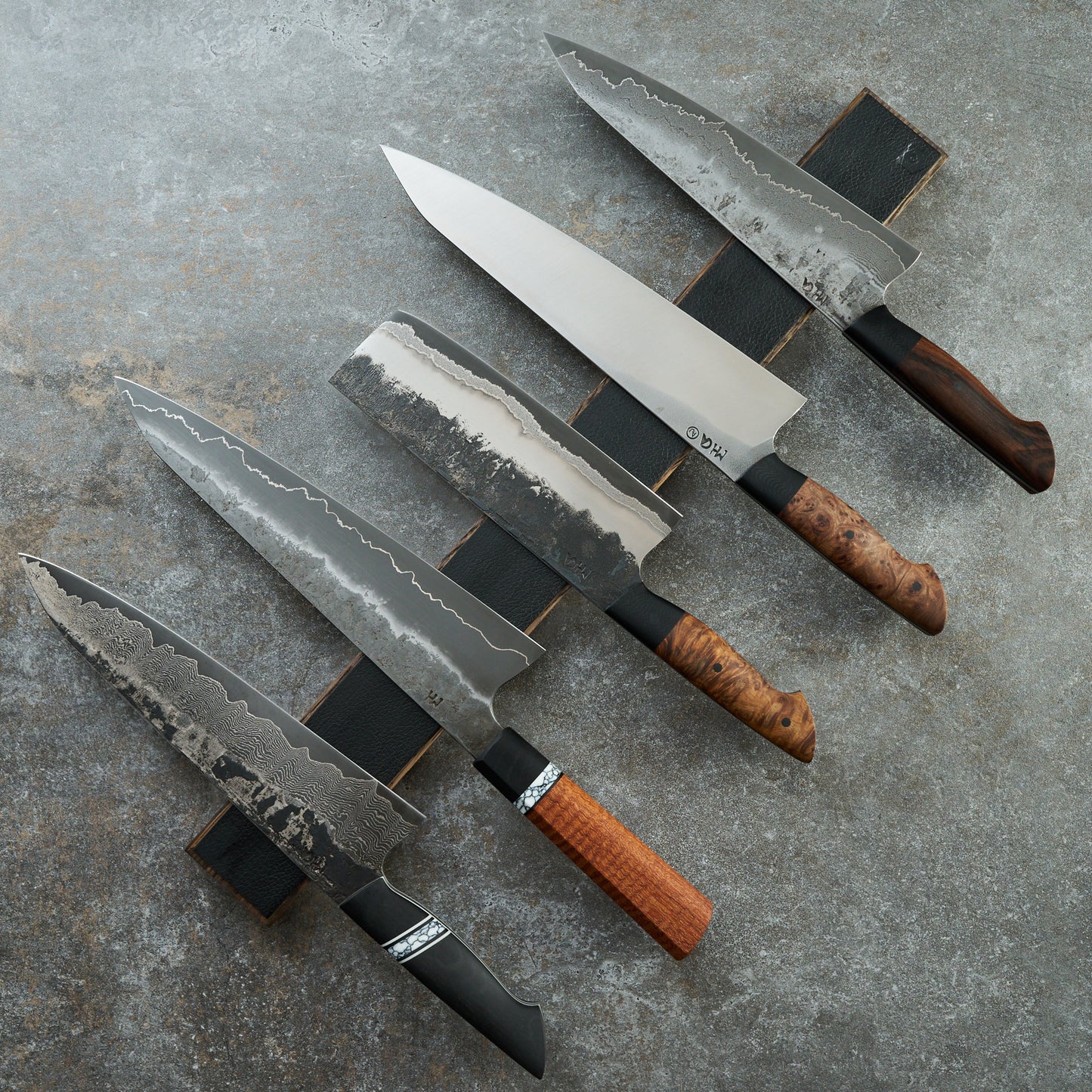 Knife Magnet Black Oak & Black Leather