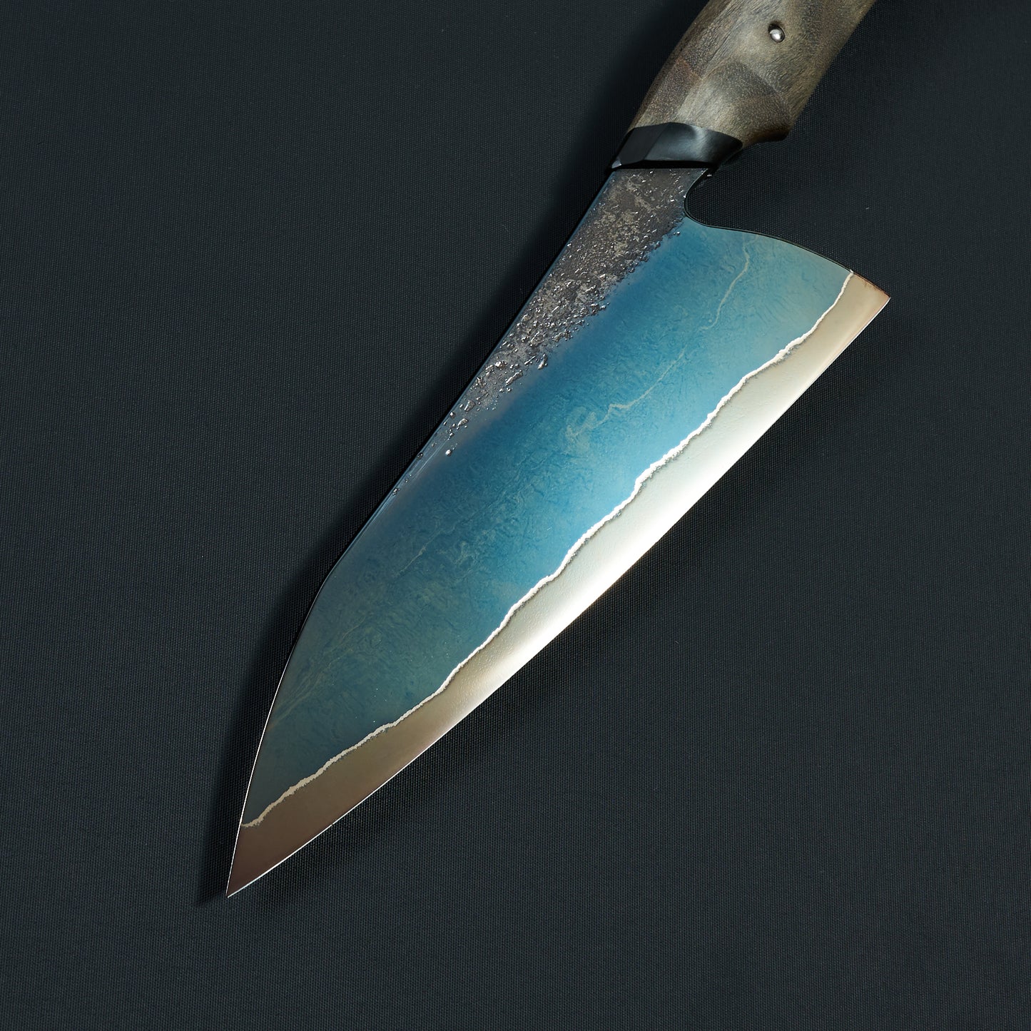 Bloomfield, Hazenberg & Bauer Chef Knife Black Mirror Apex SanMai Takedown – detail view