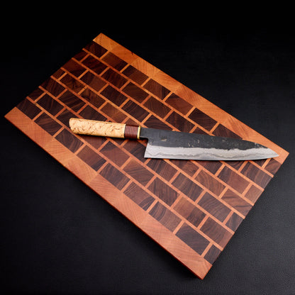 Tischlerei Brickwork Cutting Board Endgrain Walnut & Cherry – side profile