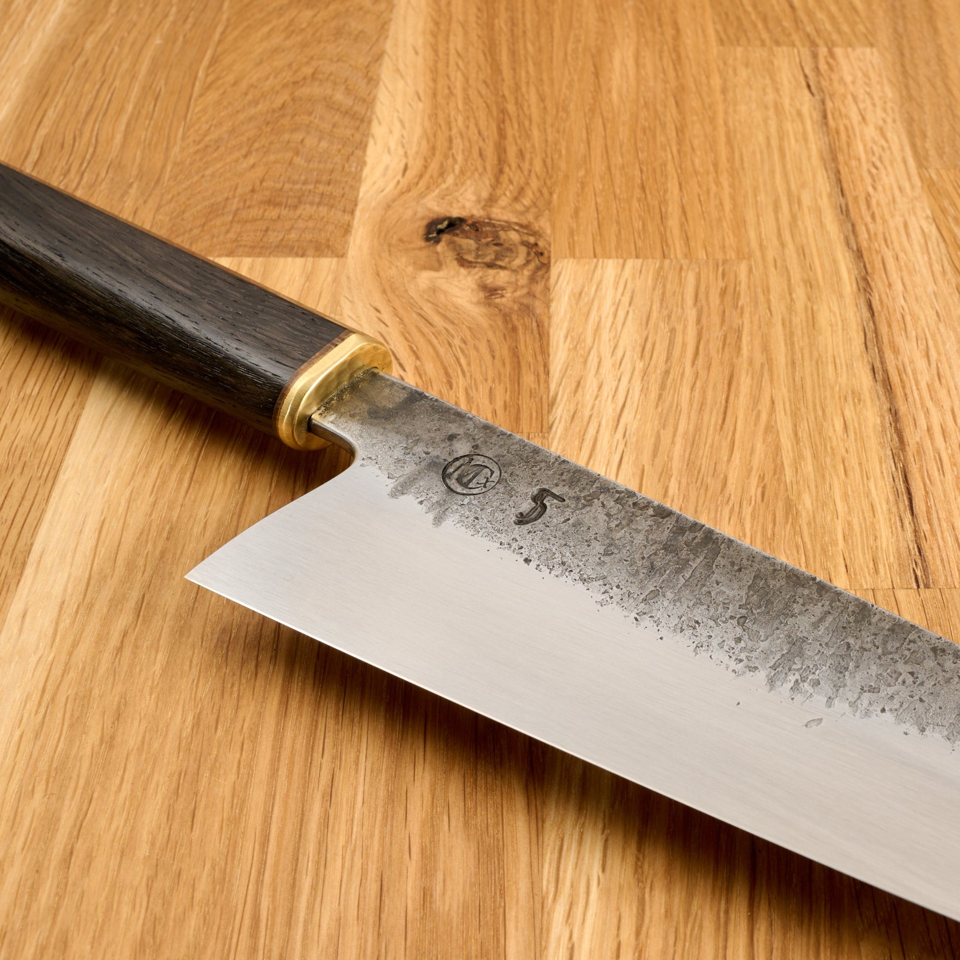 Bunka 190mm Ebonised Oak & Brass – side profile