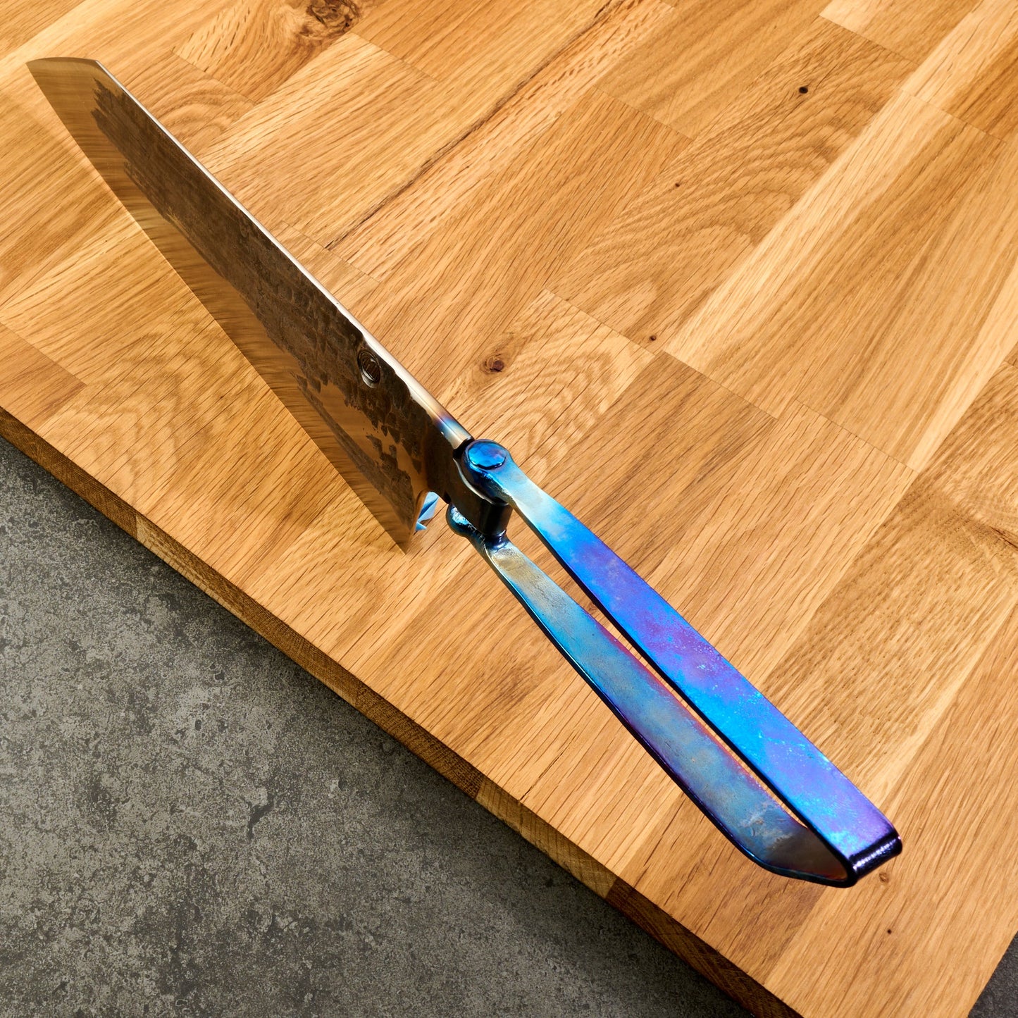 Bunka 240mm 'Wave' KU Anodized Titanium Frame Forged & Riveted Handle – handle detail