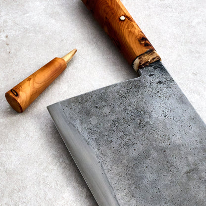 Cleaver 200mm/100mm AU Mono Yew & Antler Takedown – handle detail