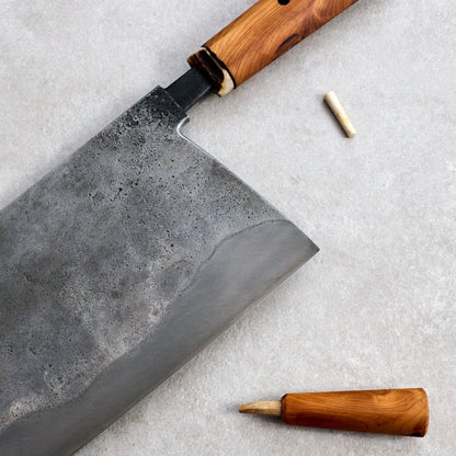 Cleaver 200mm/100mm AU Mono Yew & Antler Takedown – detail view