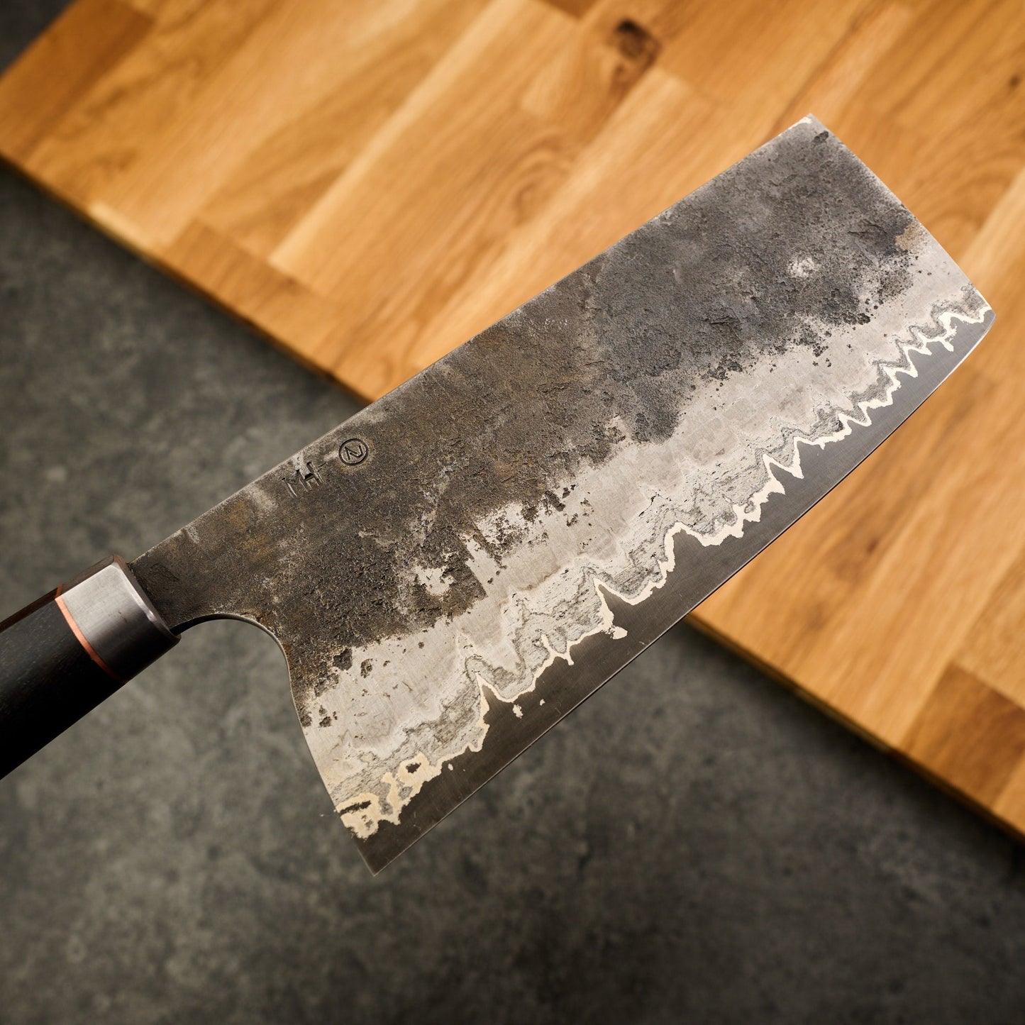 Cleaver 170x75 GoMai Wrought Iron Clad Apex Ultra – handle detail