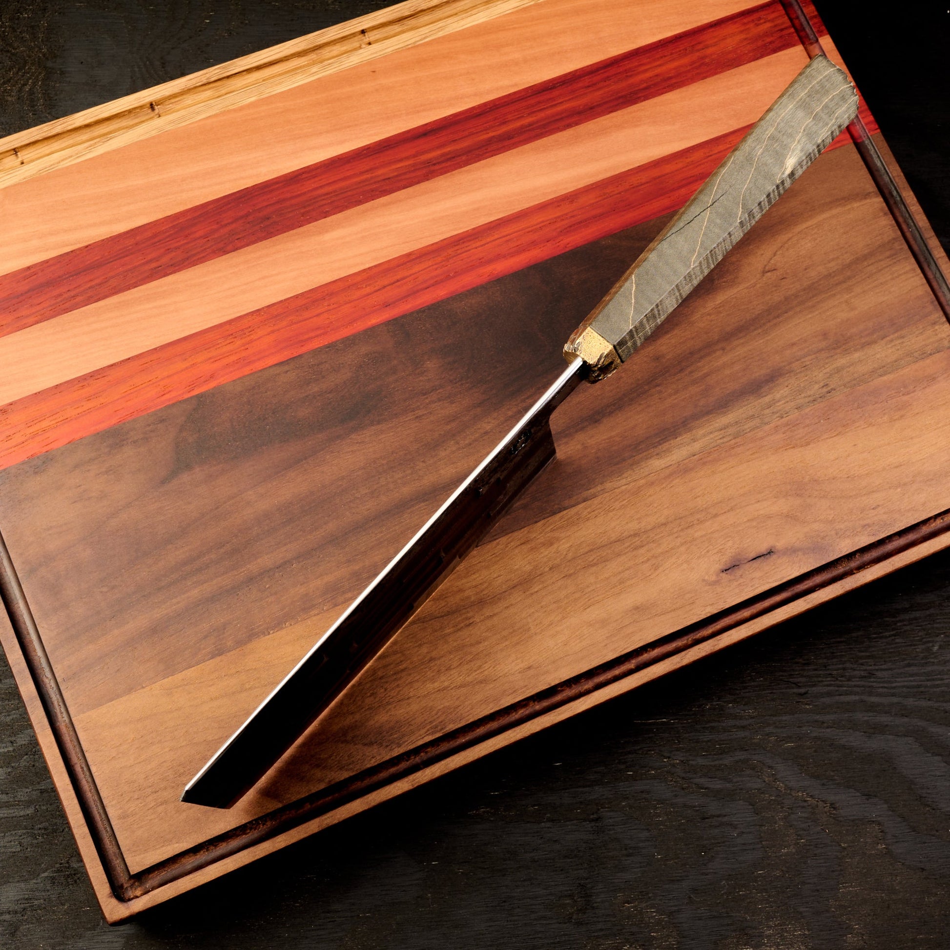 Cleaver 180mm by 85mm Spicy White, Maple & Brass – handle detail