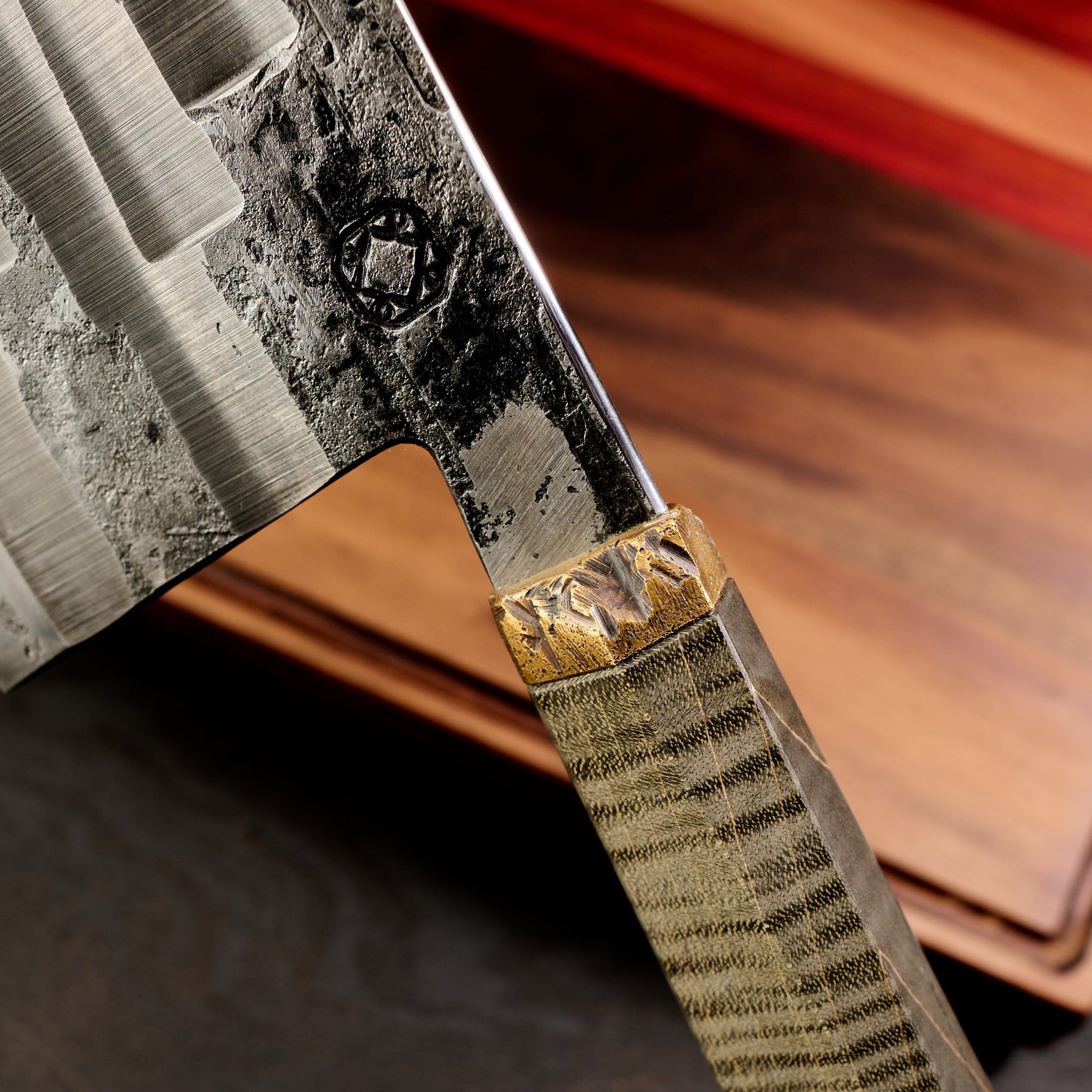 Cleaver 180mm by 85mm Spicy White, Maple & Brass – detail view