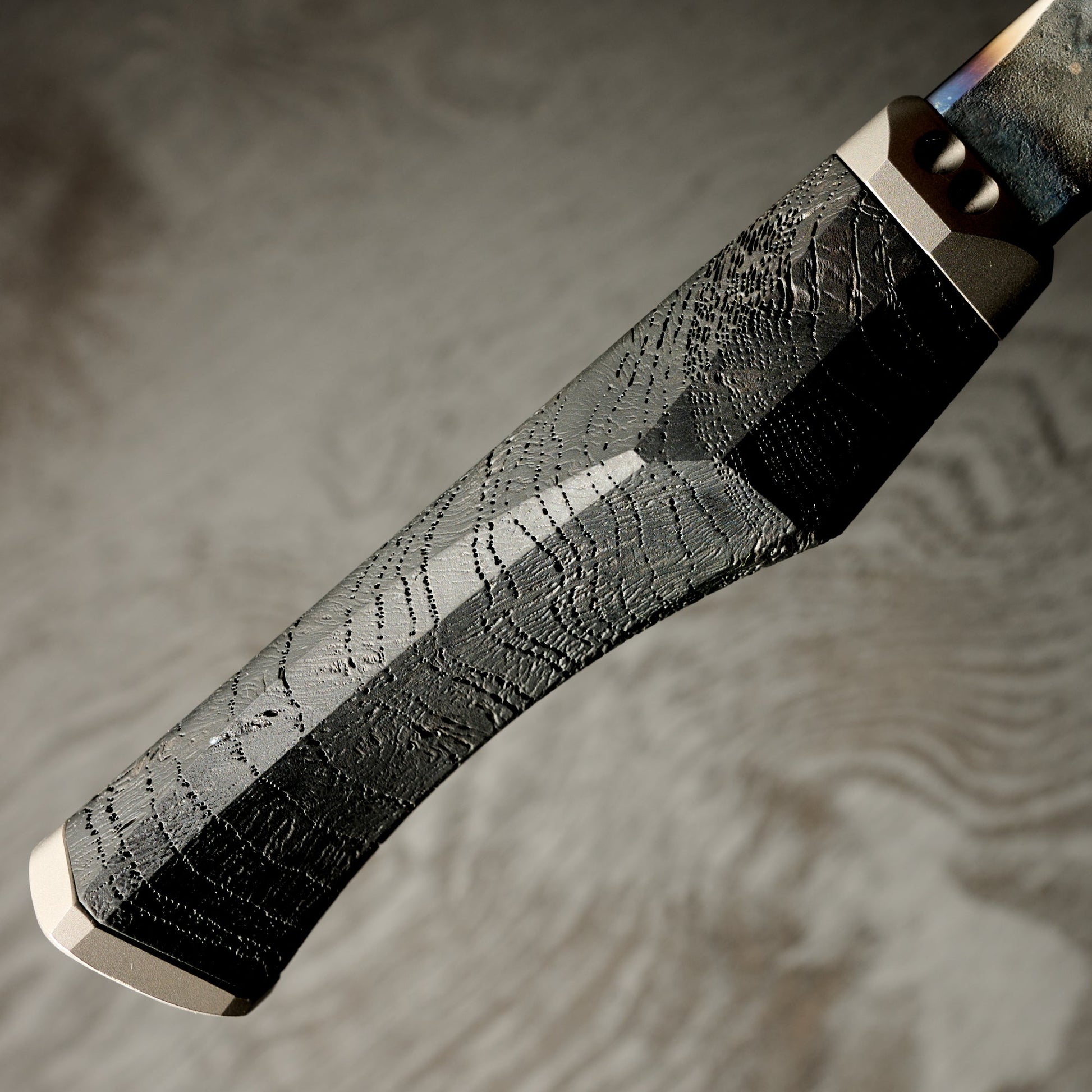 Gigantoku 240mm X 80mm Pyramids KU – handle detail