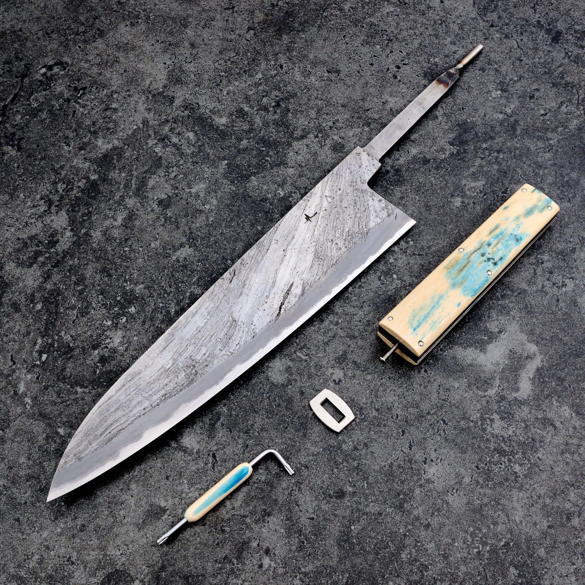 Milan Gravier X Adonis Forged Arts Gyuto 260mm Damascus Twist – handle detail
