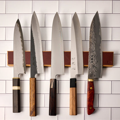Knife Magnet Oak & Tan Leather – handle detail