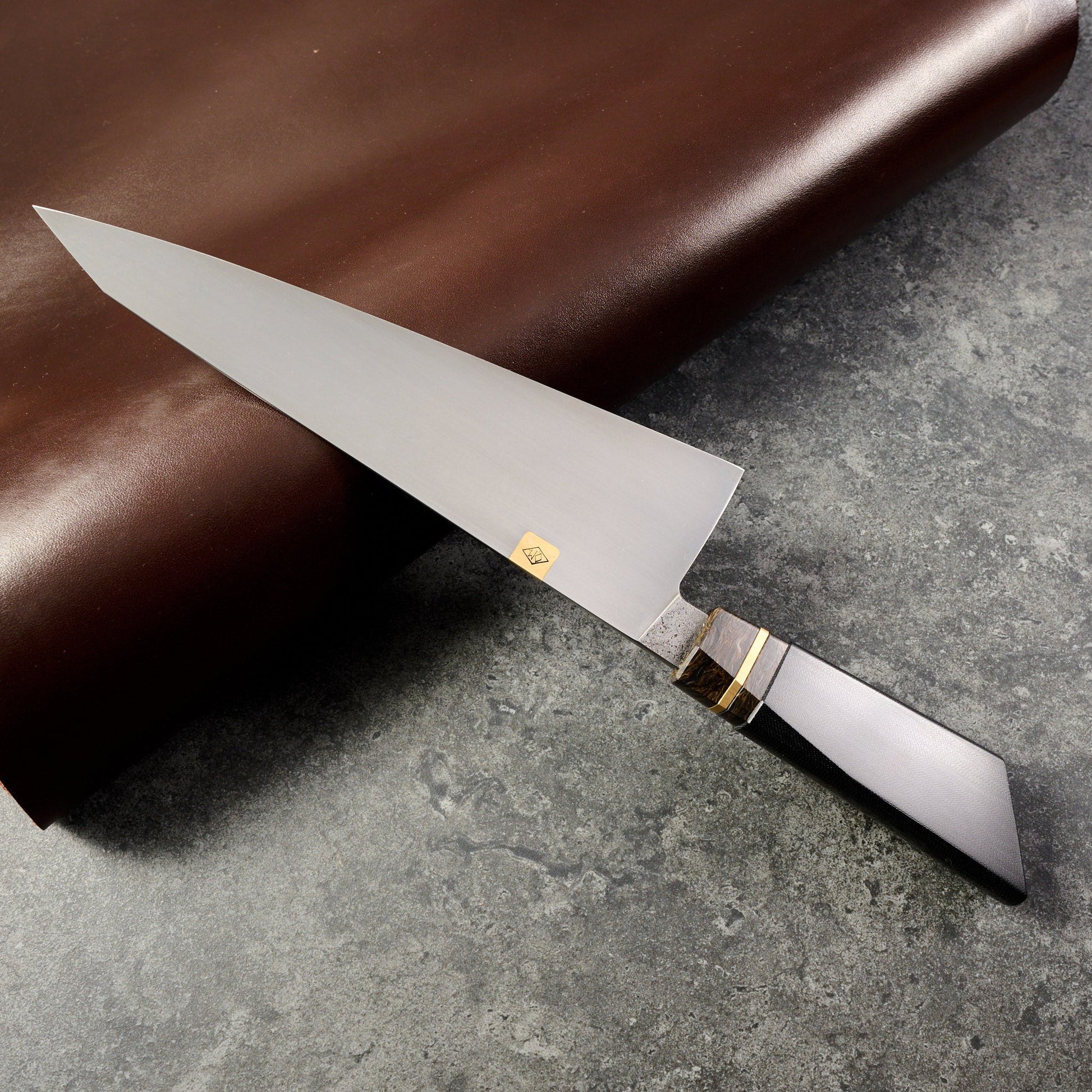 Gyuto 190mm Carbon Chef Brass Inlaid Name Plate SE – detail view