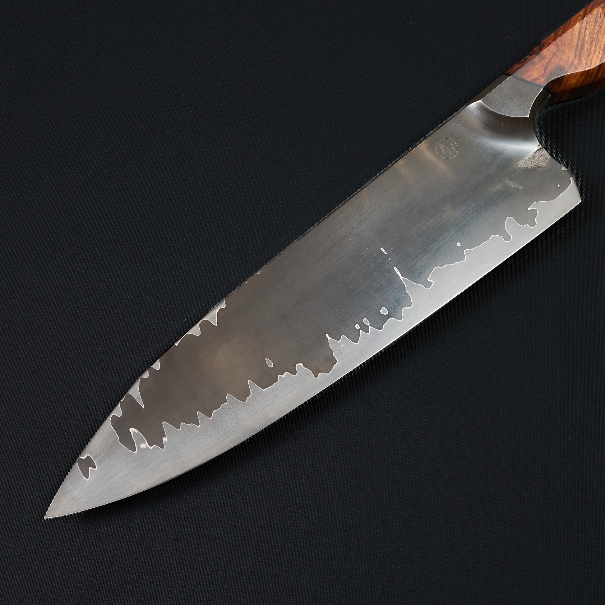 Gyuto 215mm GoMai Apex Ultra Core Integral Ironwood – blade close-up