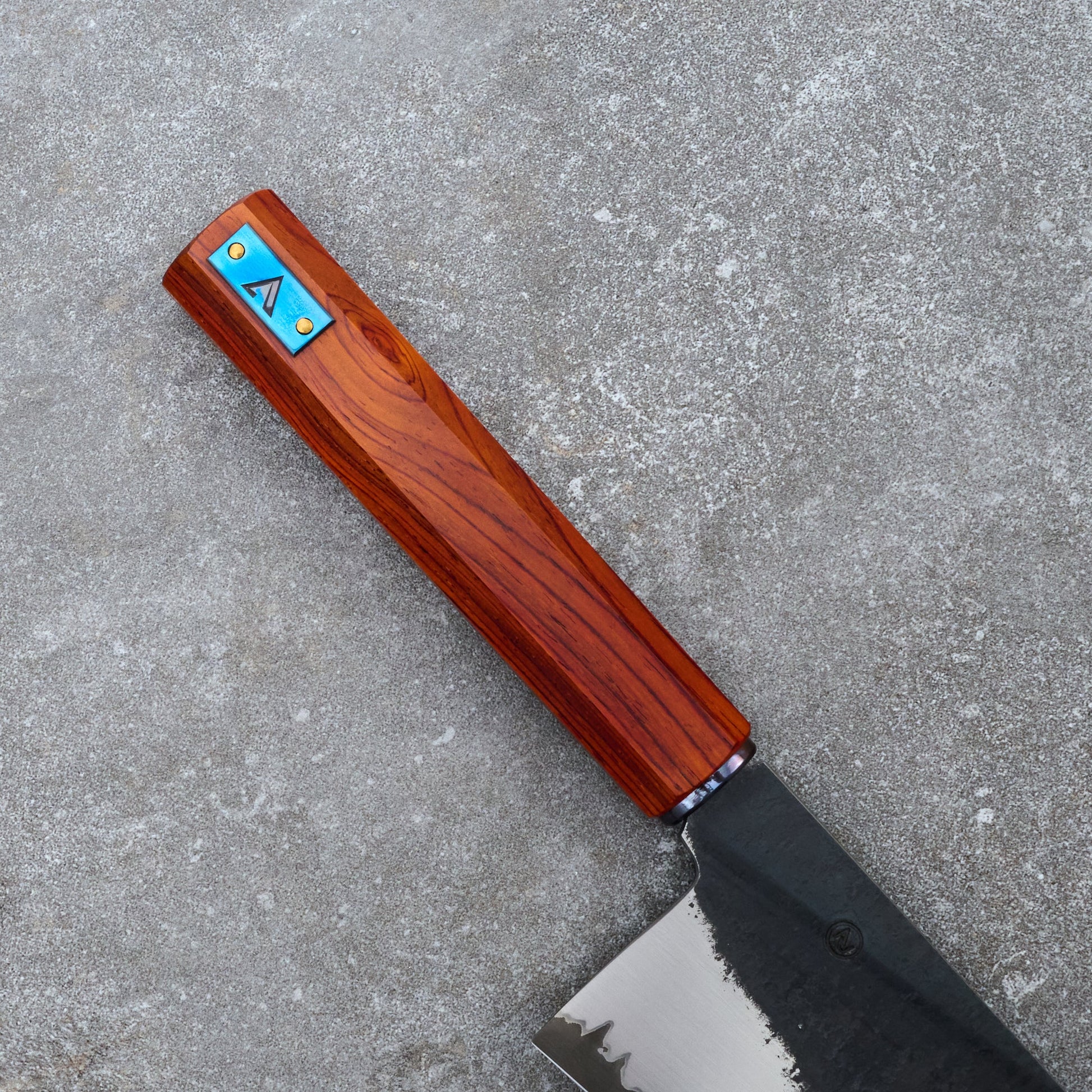 Gyuto 220mm Western Hybrid 'StraightLeg' Stainless SanMai Apex KU – handle detail