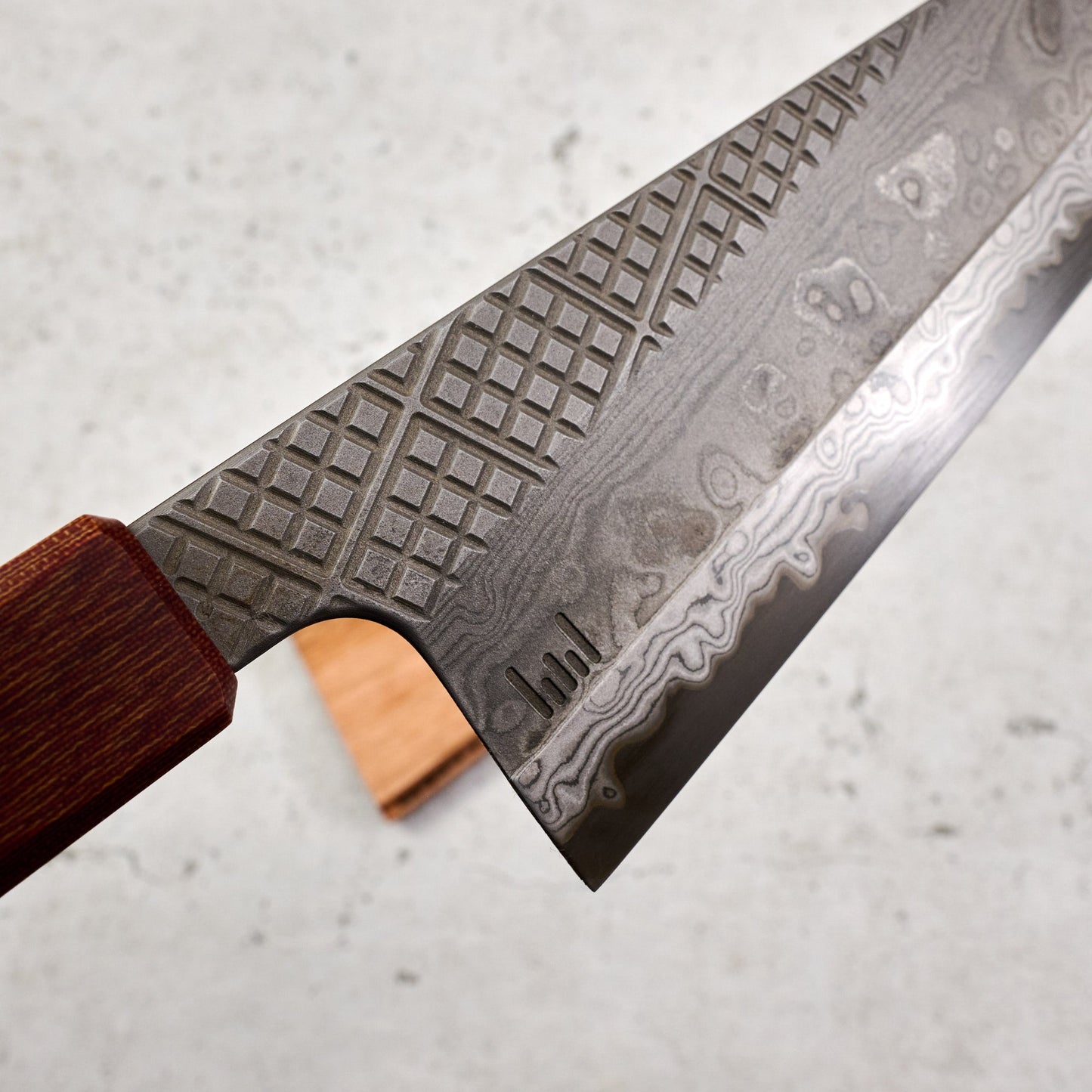 Gyuto 225mm 23 Layer Suminagashi Clad Waffle Textured S Grind – handle detail