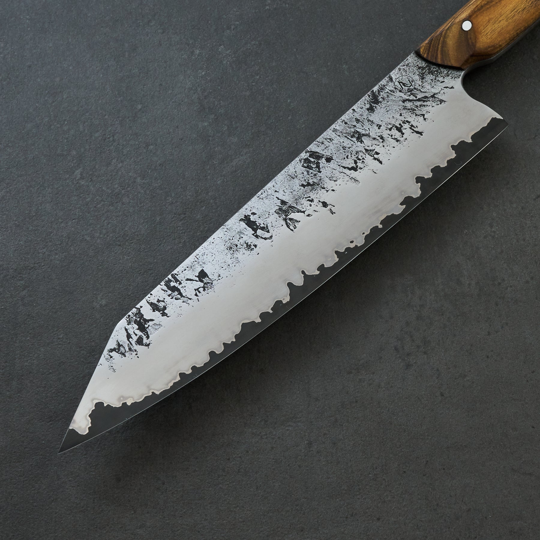 Gyuto 225mm Apex Ultra Stainless Clad Sumac – detail view