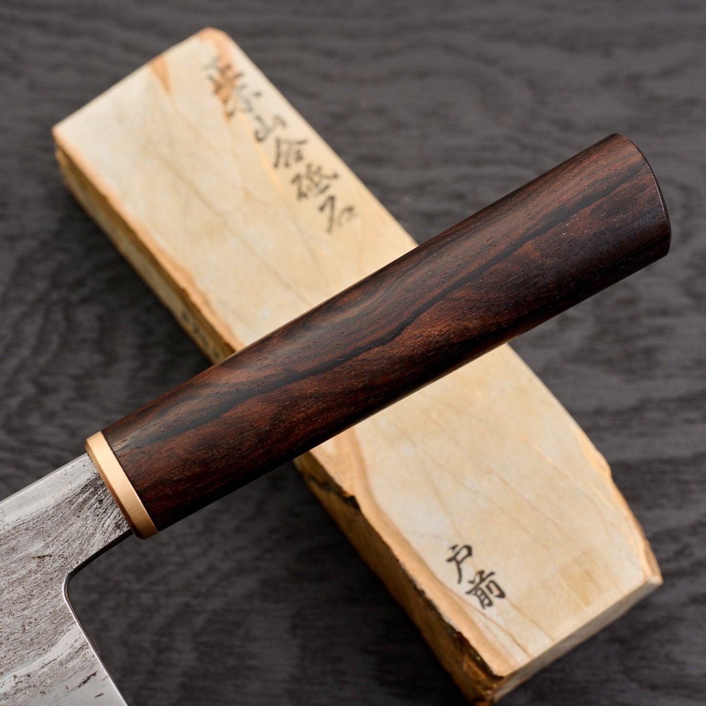Gyuto 225mm Wrought Iron Clad 135Cr3 Deep Etch – handle detail