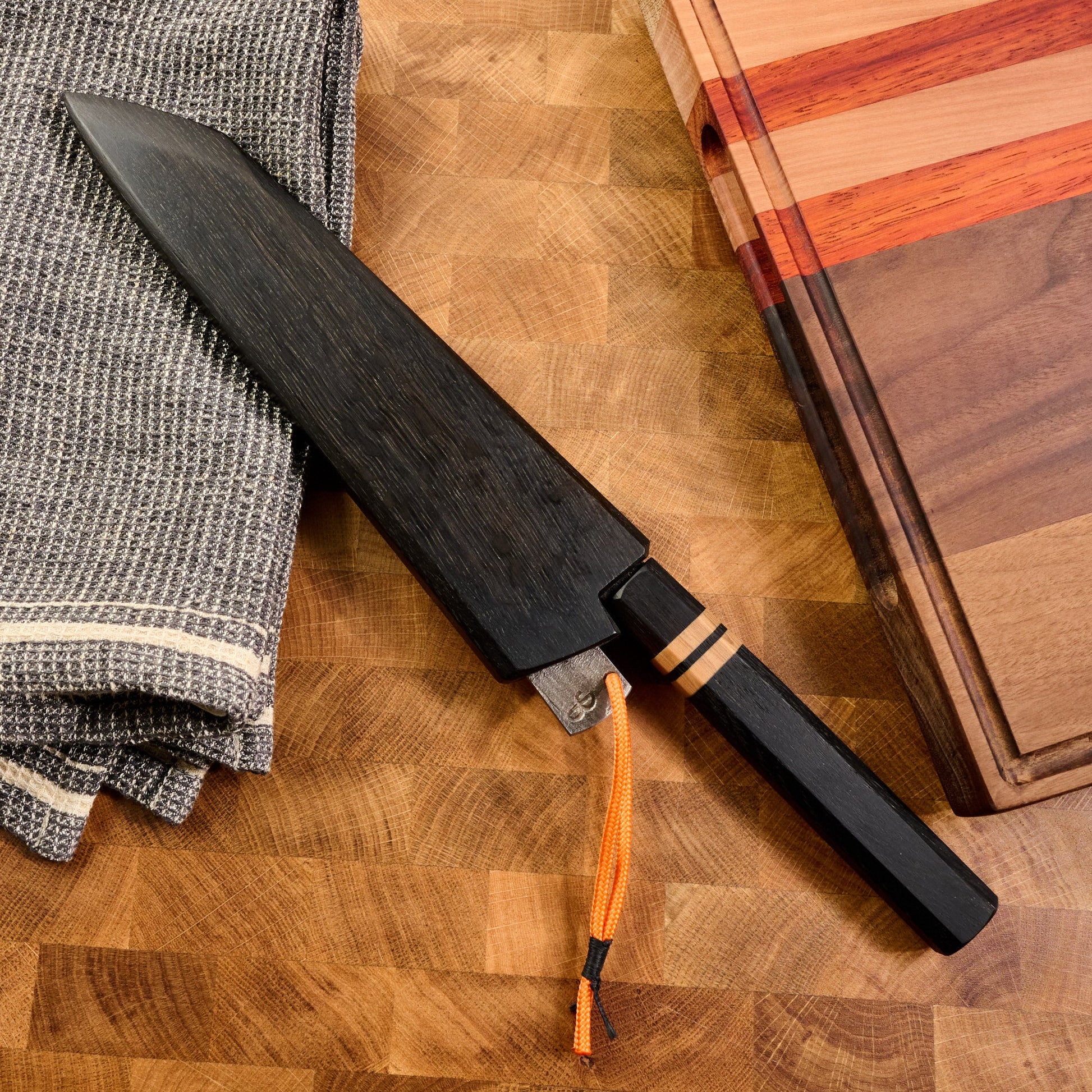 Gyuto 230mm Damascus Clad Apex Ultra Kogatana Combo – detail view
