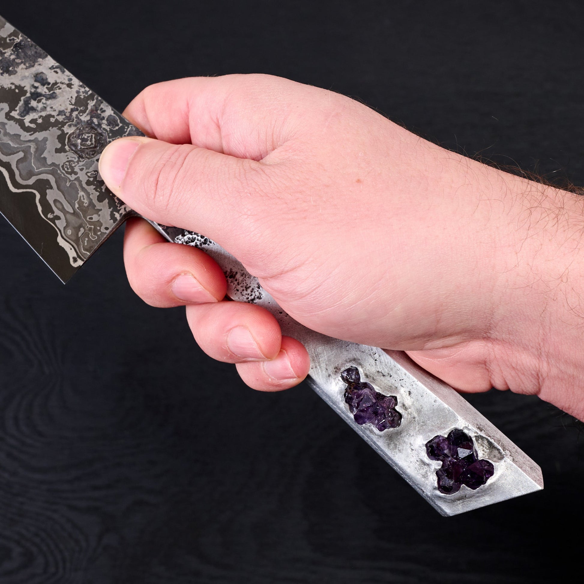 Chef Knife 230mm 'THRN' GoMai Cast Aluminium & Amethyst – side profile