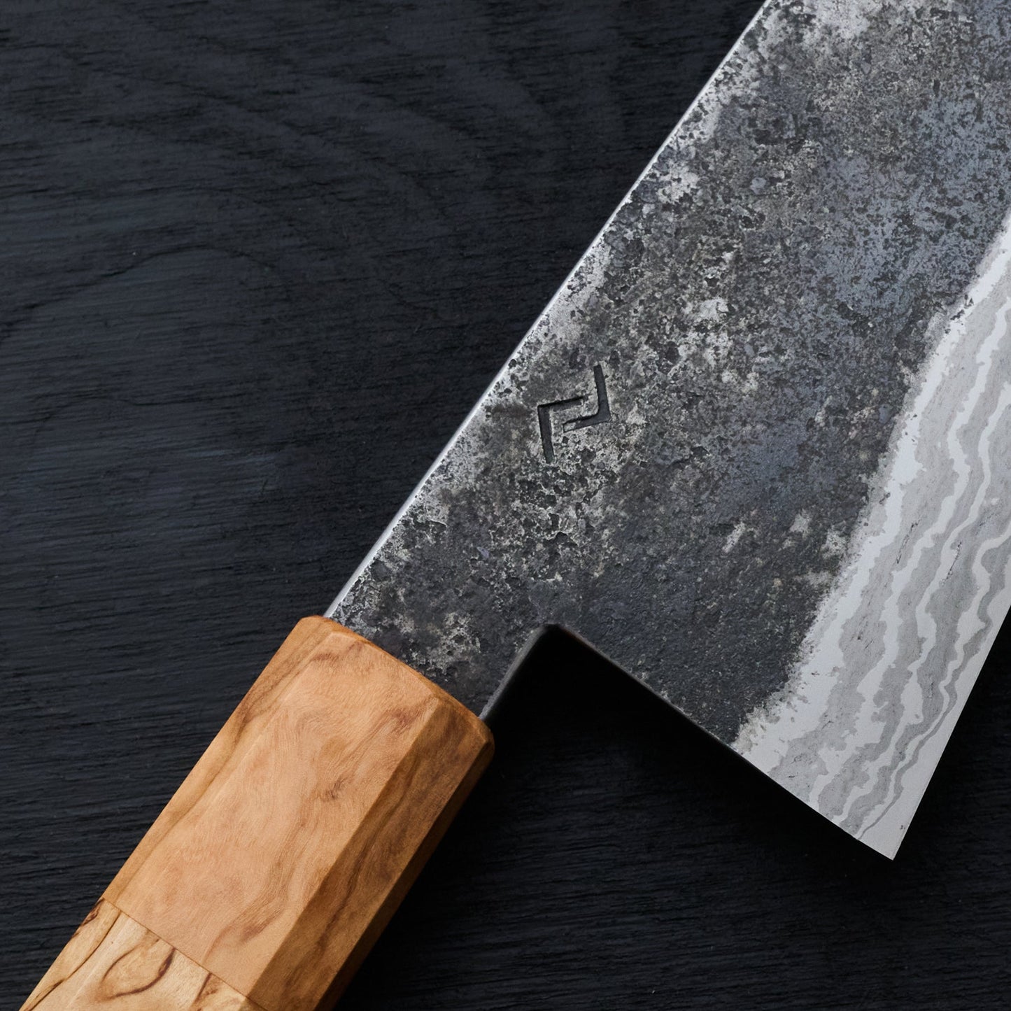 Gyuto 232mm Wrought Iron Suminagashi Clad 135Cr3 Masur & Olive – detail view