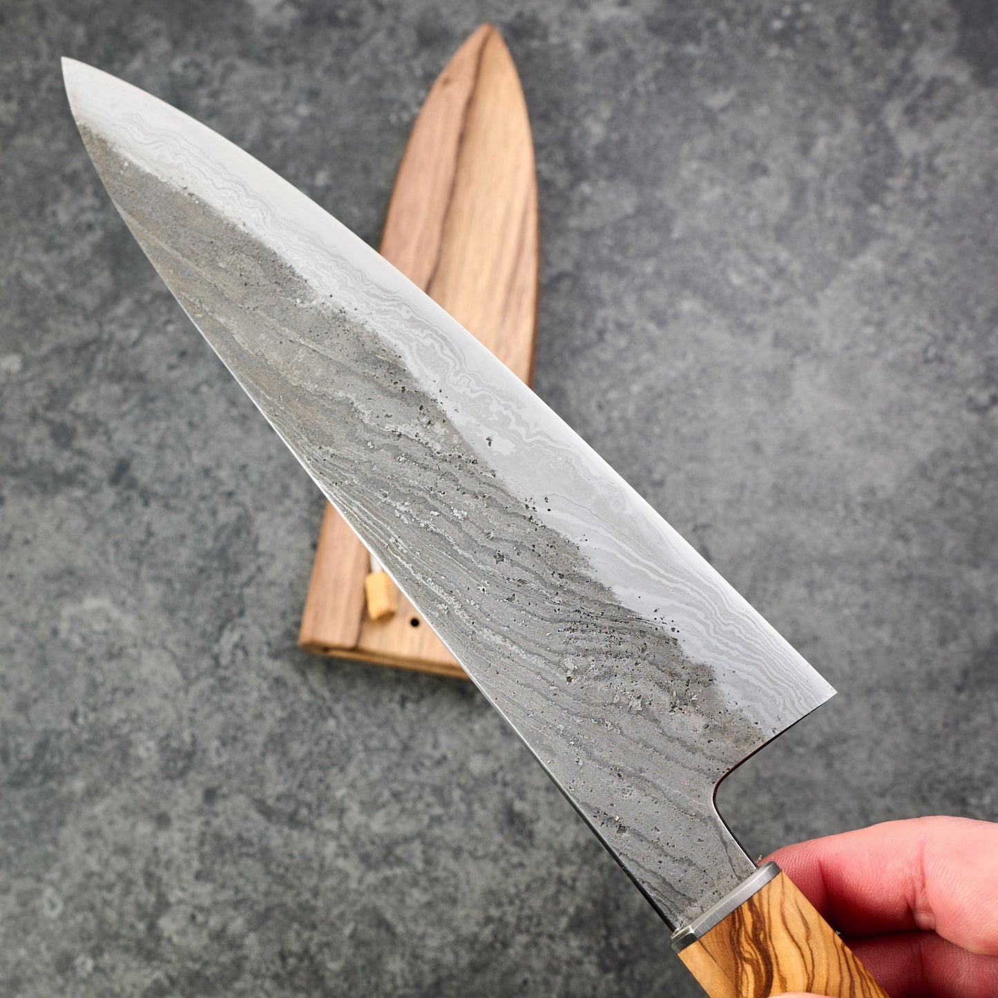 Gyuto 235mm Damascus Twist Clad 135Cr3 Deep Etch – blade close-up