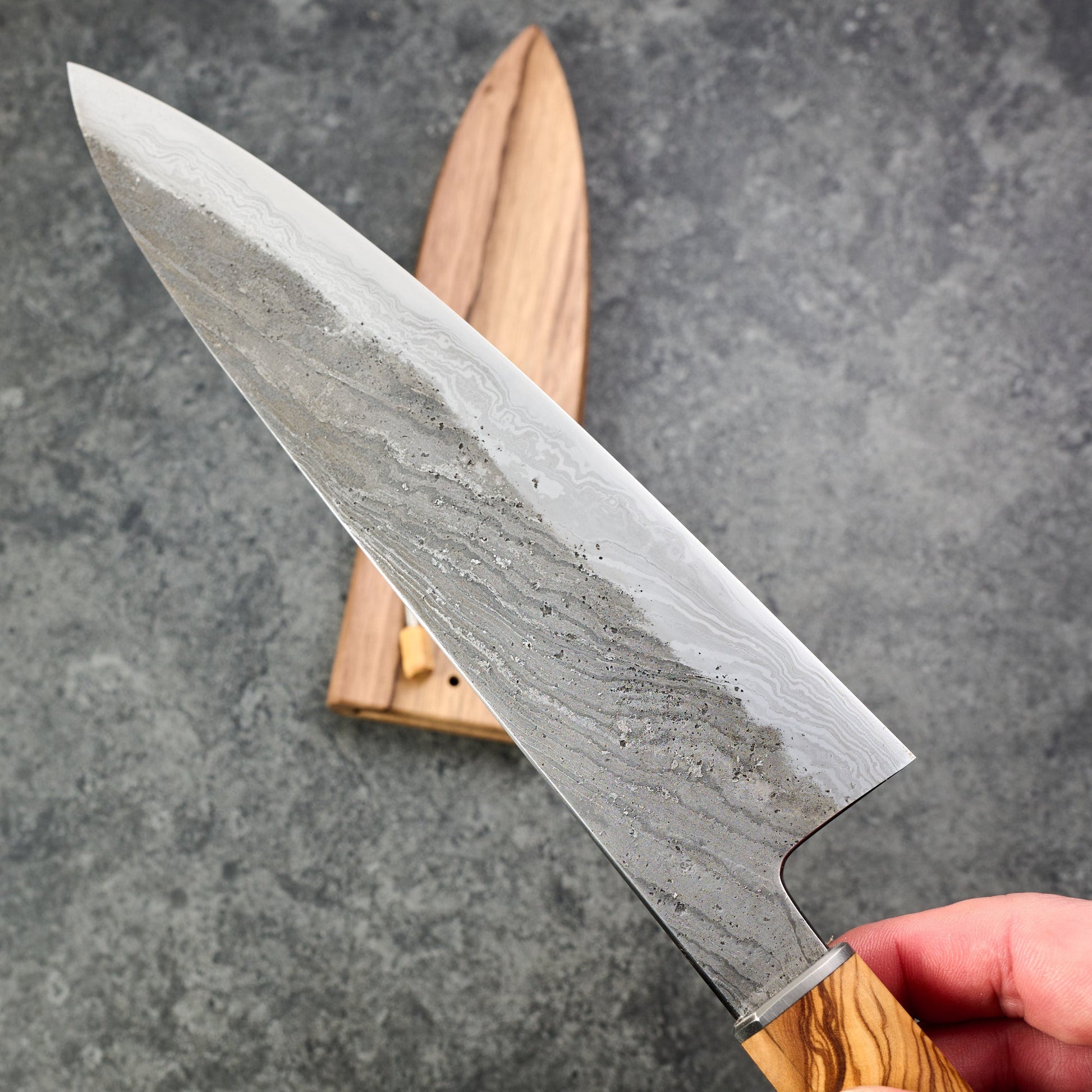 Gyuto 235mm Damascus Twist Clad 135Cr3 Deep Etch – blade close-up