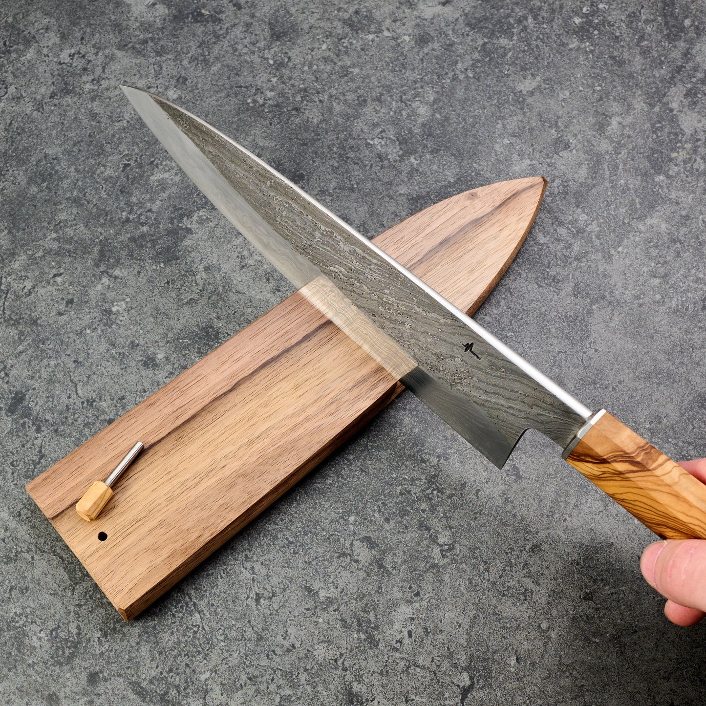 Gyuto 235mm Damascus Twist Clad 135Cr3 Deep Etch – detail view