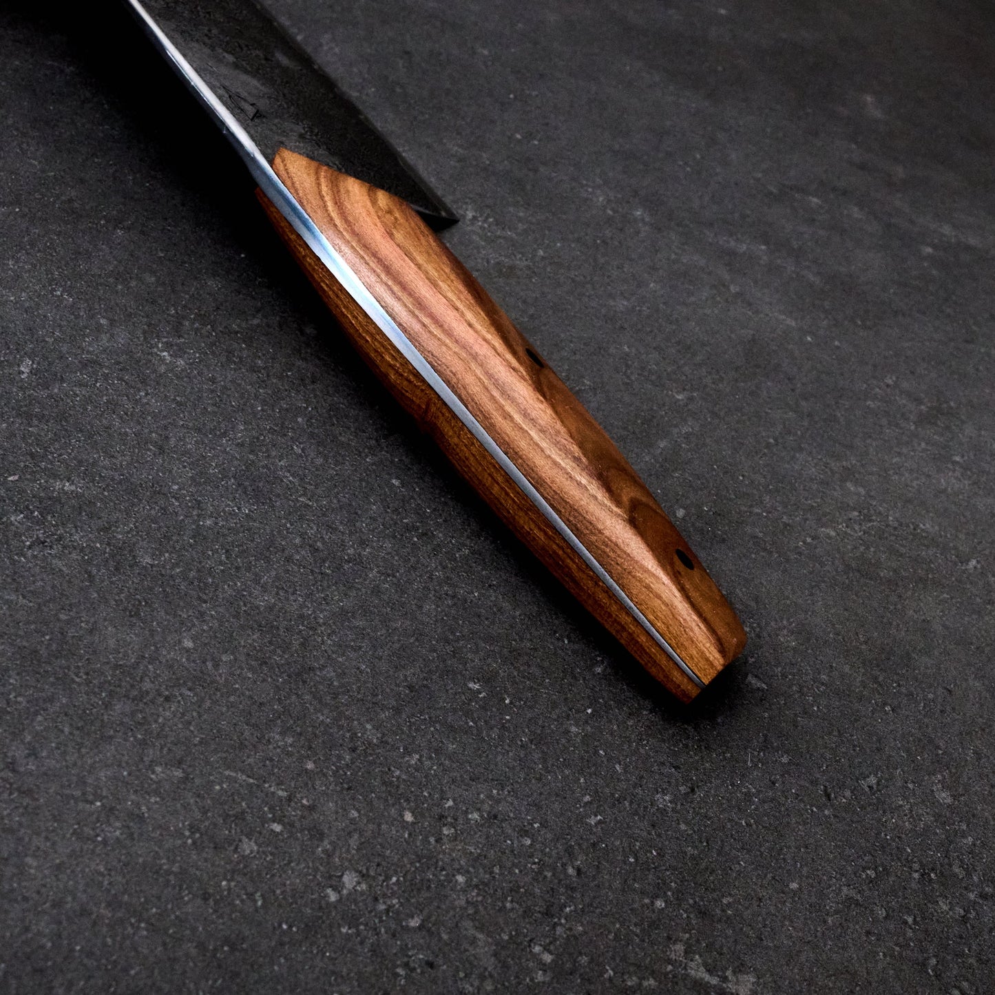 Gyuto 235mm GoMai Dammy ApexUltra Zwetschge Full Tang – handle detail