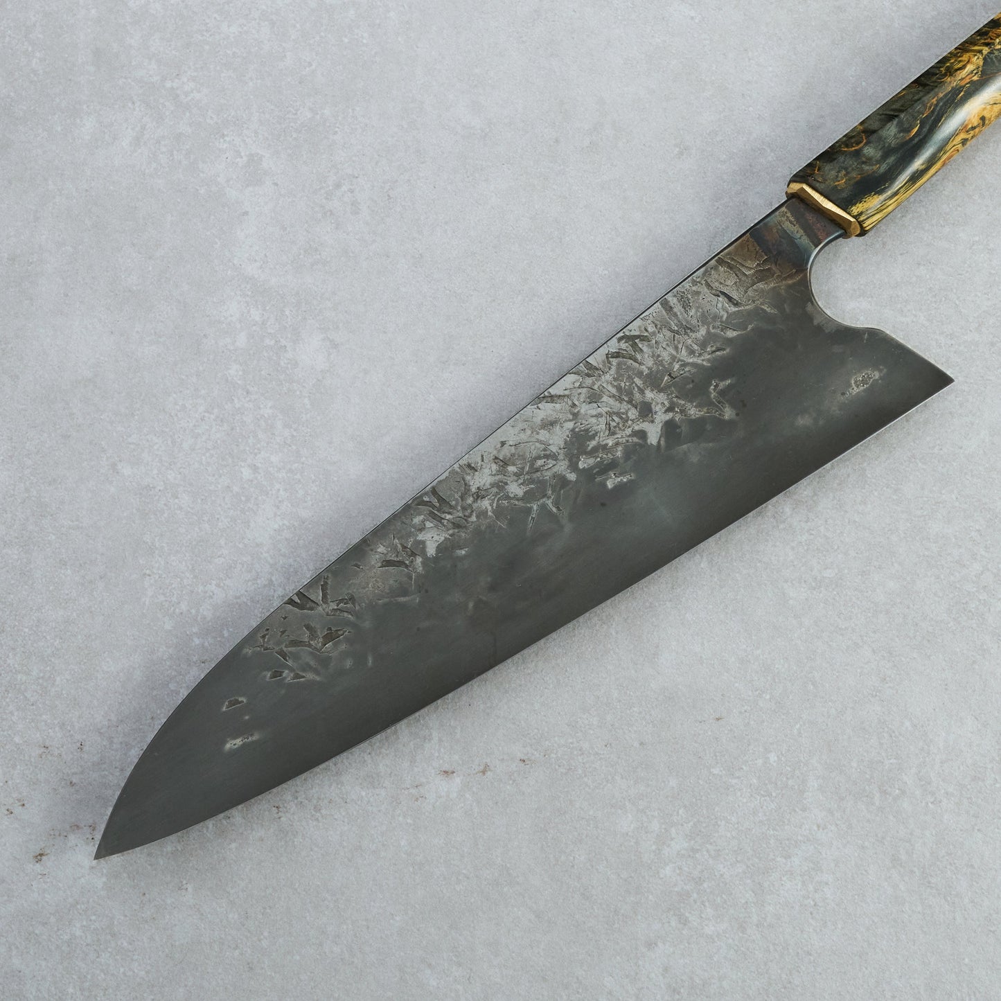 Gyuto 235mm Mono Apex Ultra Black Etch 'Duille Liath' Flared Coffin Grip – blade close-up