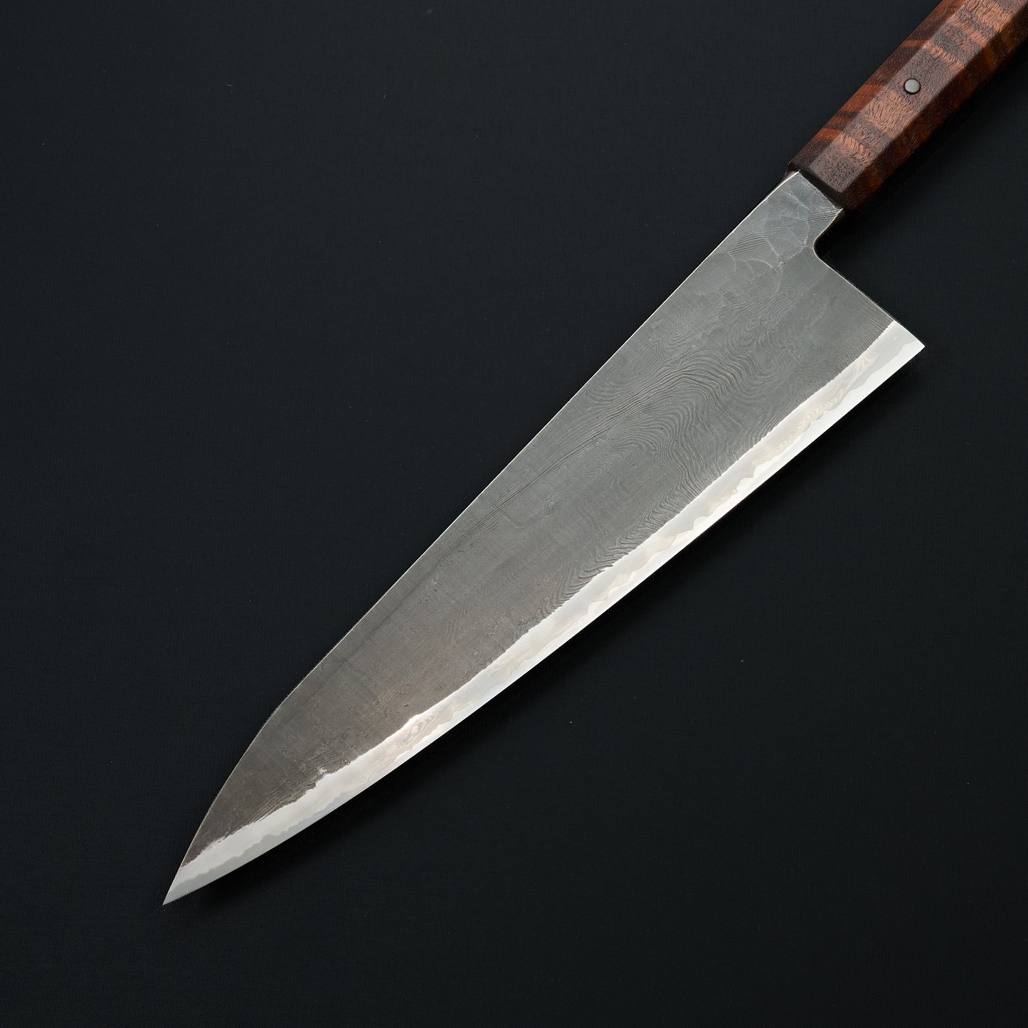 Gyuto 250mm GoMai Damasteel, Ni, Apex Ultra Textured Gidgee Takedown – detail view
