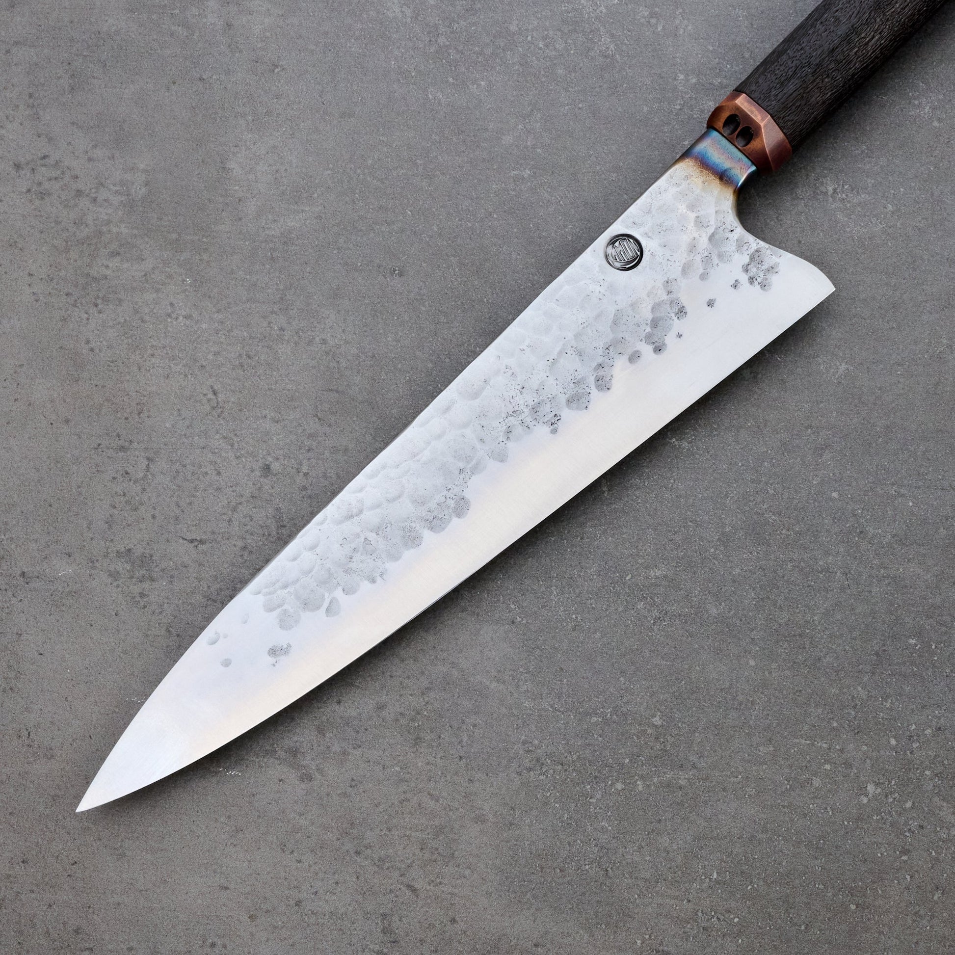 Gyuto 240mm Denty Nashiji Ancient Red Gum & Vintage Copper – blade close-up