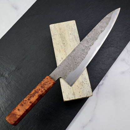 Gyuto 240mm Wrought Iron Clad 135Cr3 Thuya Burl – detail view