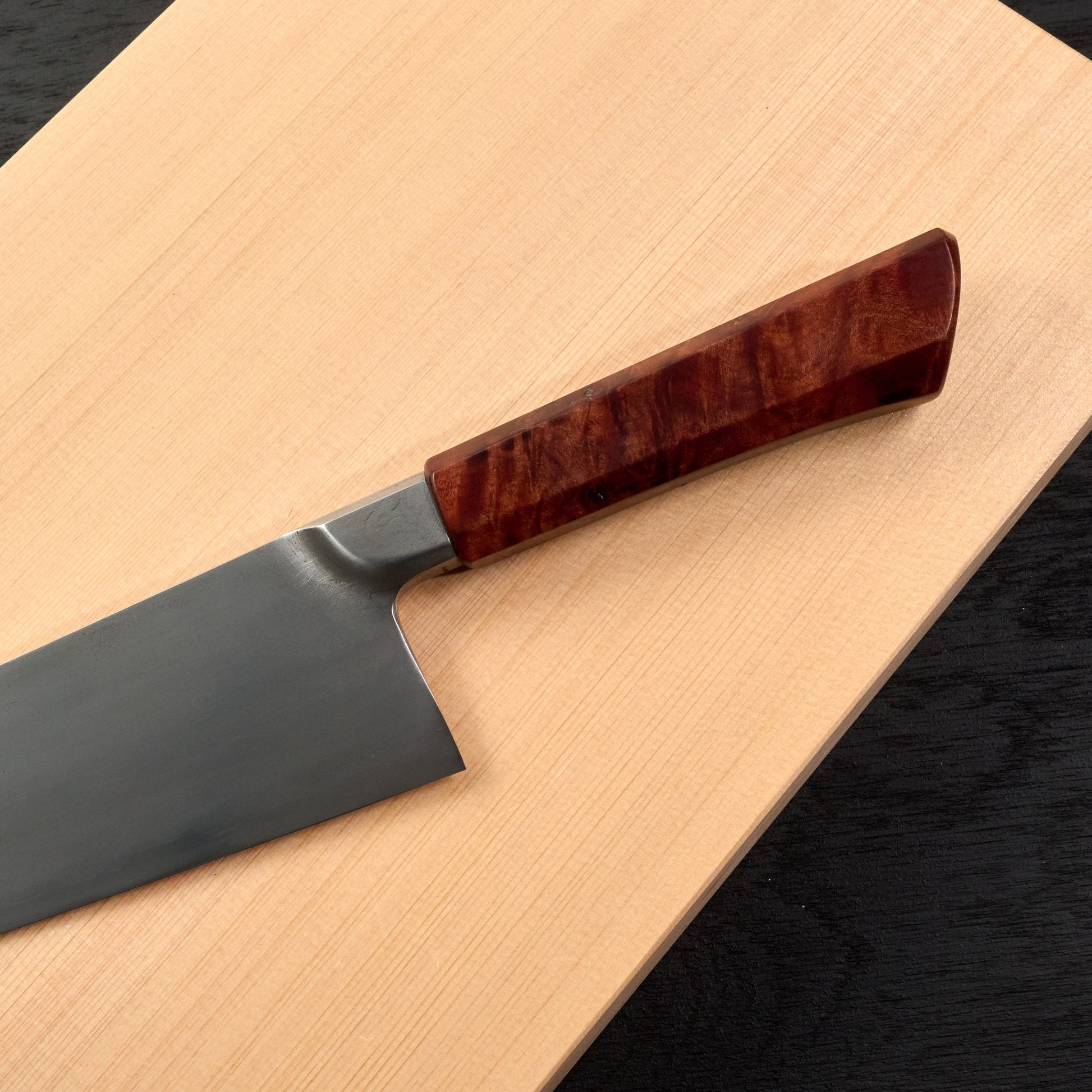 Gyuto 240mm Wrought Iron & Apex Ultra SanMai – blade close-up