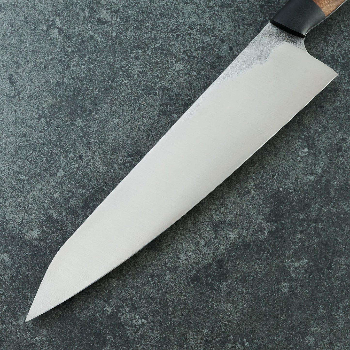 Gyuto 245mm Mono Apex Elm Burl & G10 – detail view