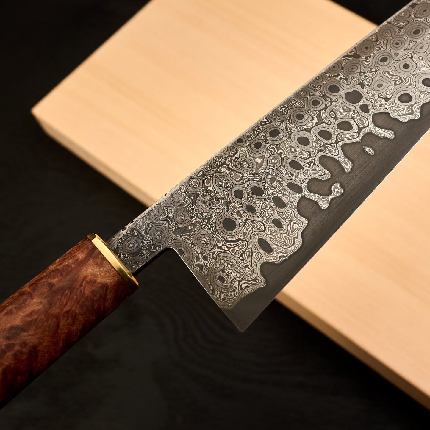 Gyuto 250mm Rain Drop Damascus Clad Apex Ultra Amboyna & Brass – handle detail
