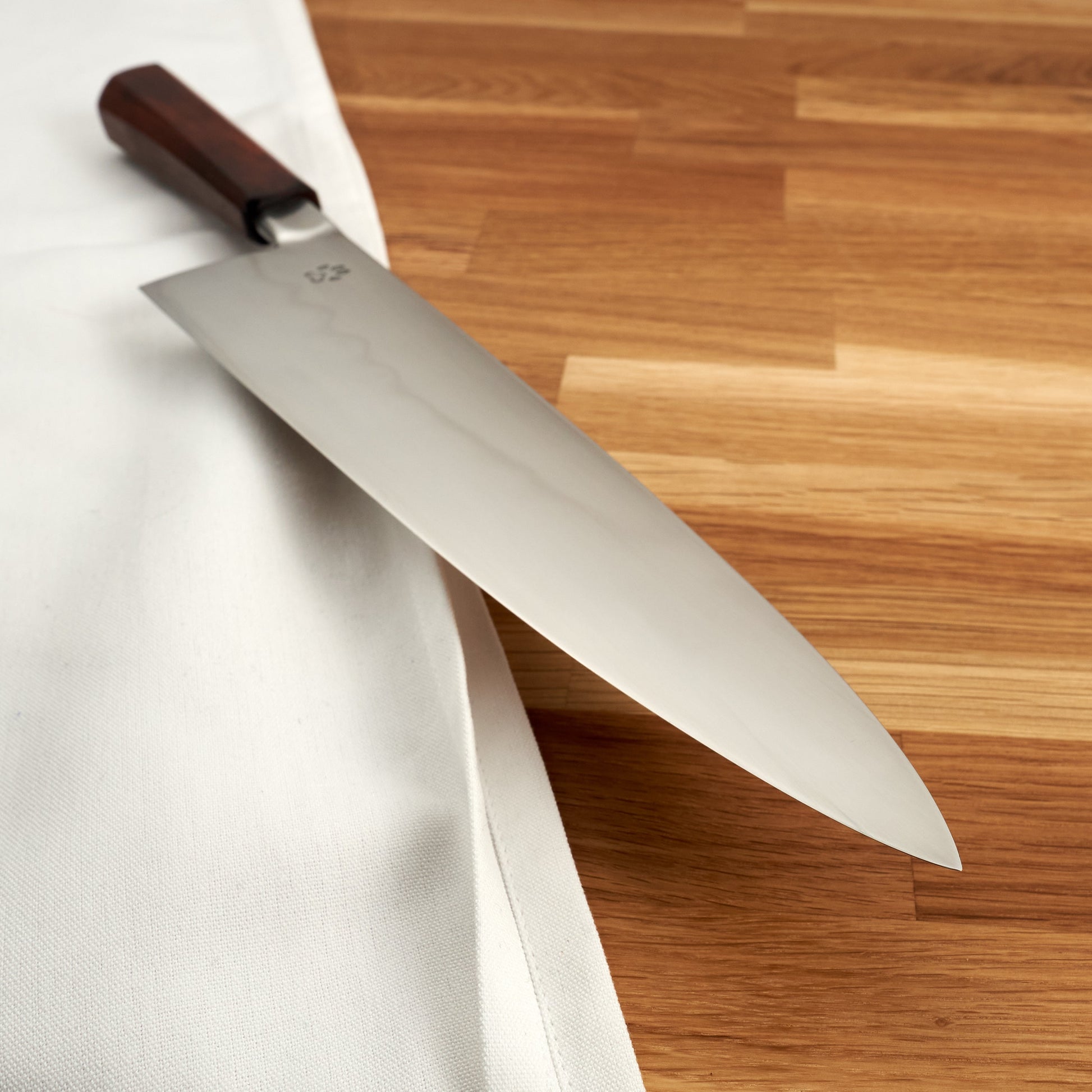 Gyuto 250mm Aogami #2 Honyaki Integral & Macassar Ebony – side profile