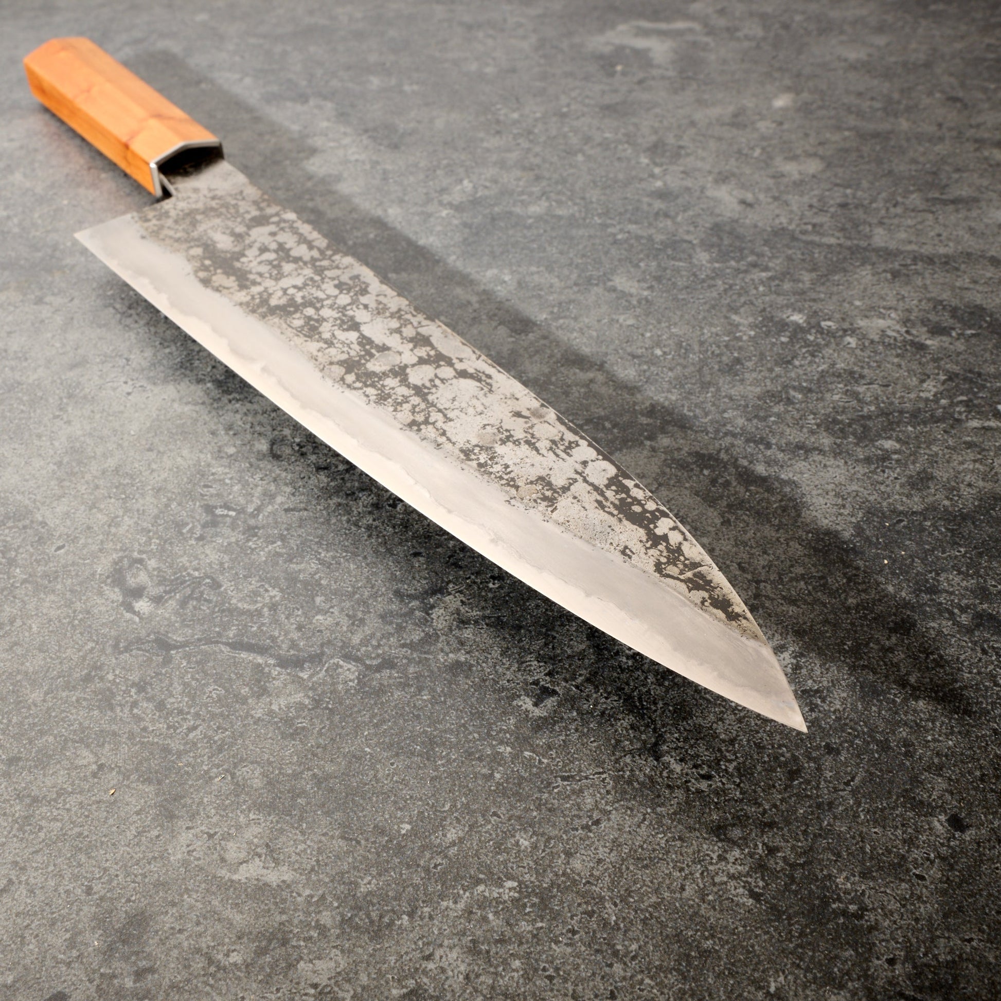 Gyuto 250mm Wrought Iron Clad 135Cr3 Kasumi – blade close-up