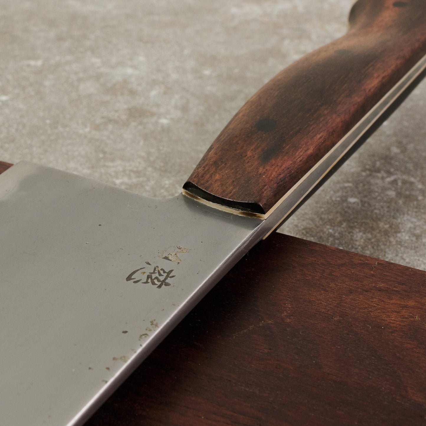 Gyuto 260mm Wrought Iron Clad SanMai 1.2652 – detail view