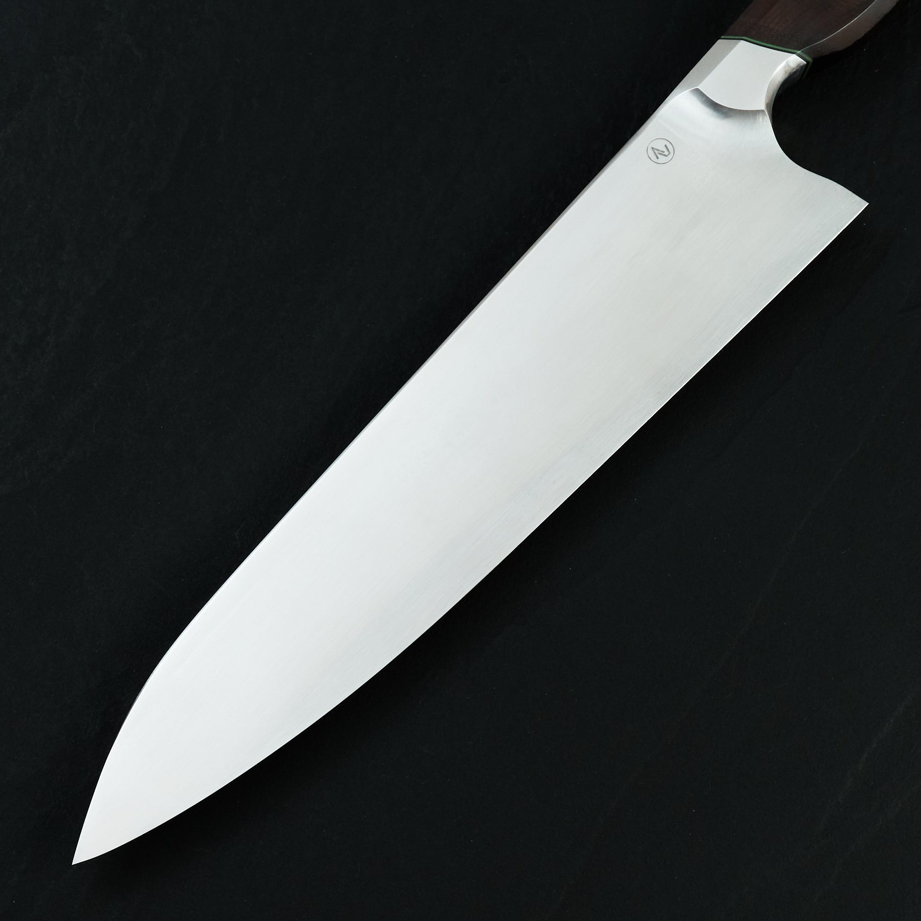 Gyuto 265mm AU Chicago Black Walnut G10 Integral – detail view