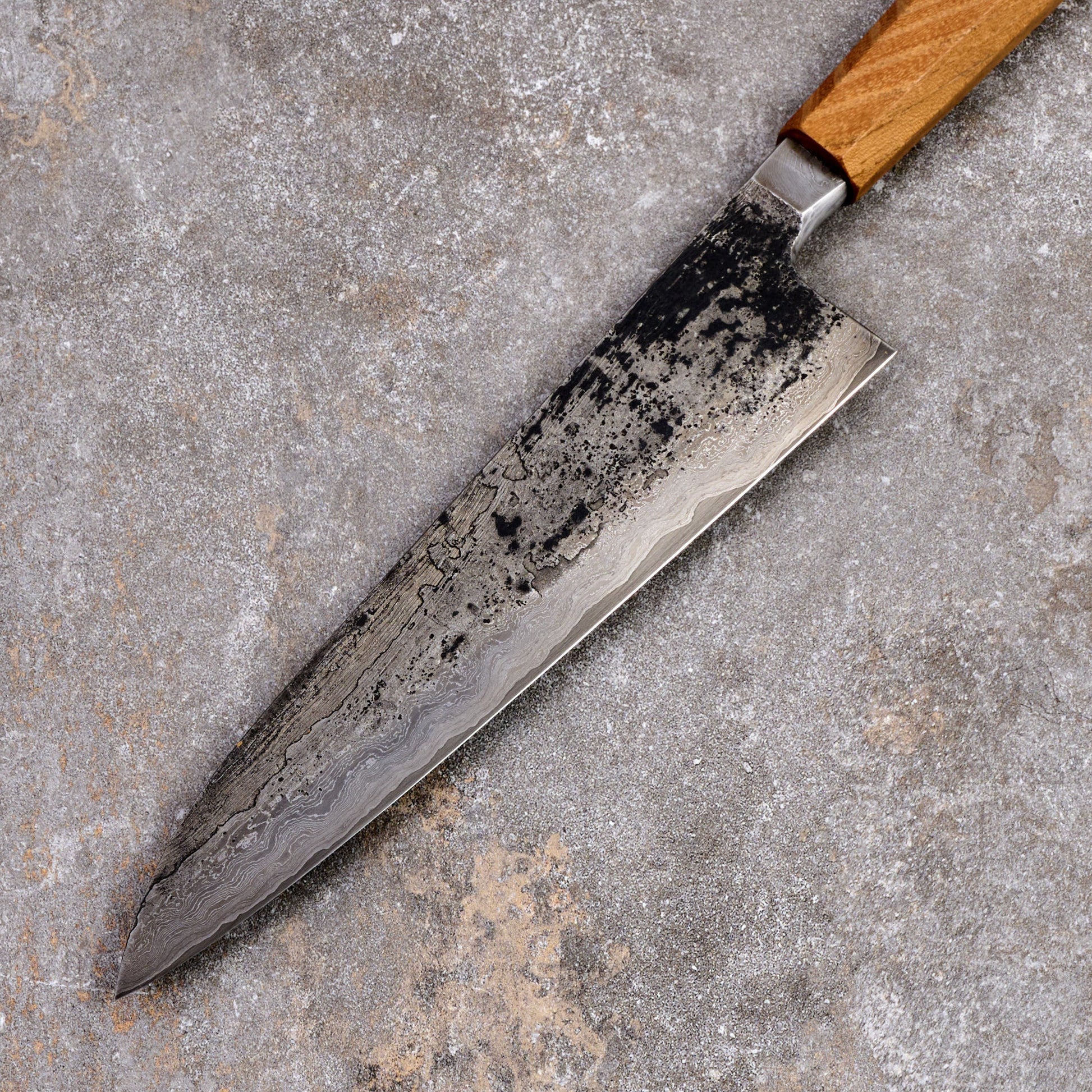Gyuto 215mm SanMai Apex Ultra Saw Blade & Wagon Wheel Damascus Integral – detail view