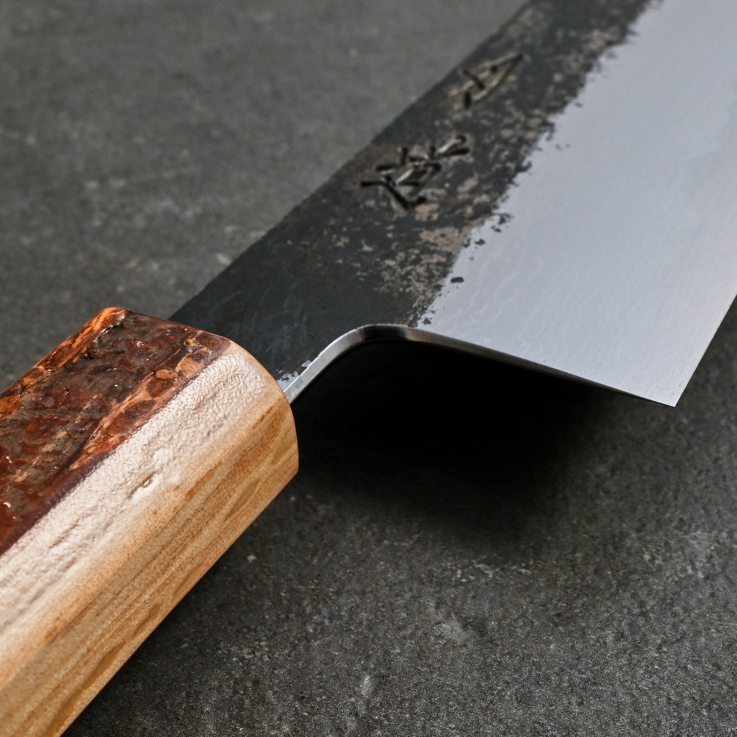 Bunka 180mm B1D Aogami #1 Damascus Clad Cherry & Oak – handle detail