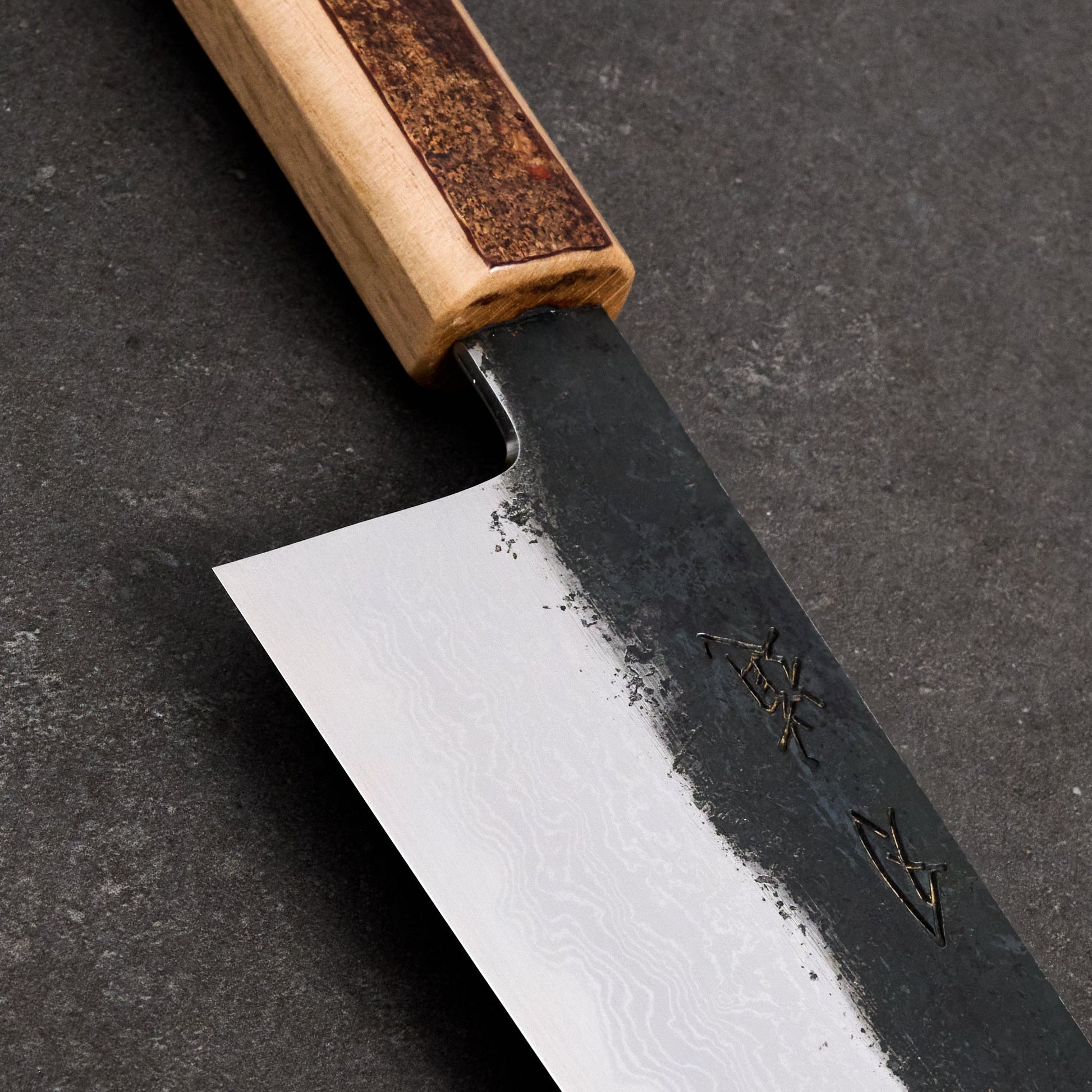 Gyuto 210mm B1D Aogami #1 Damascus Clad Cherry & Oak – detail view