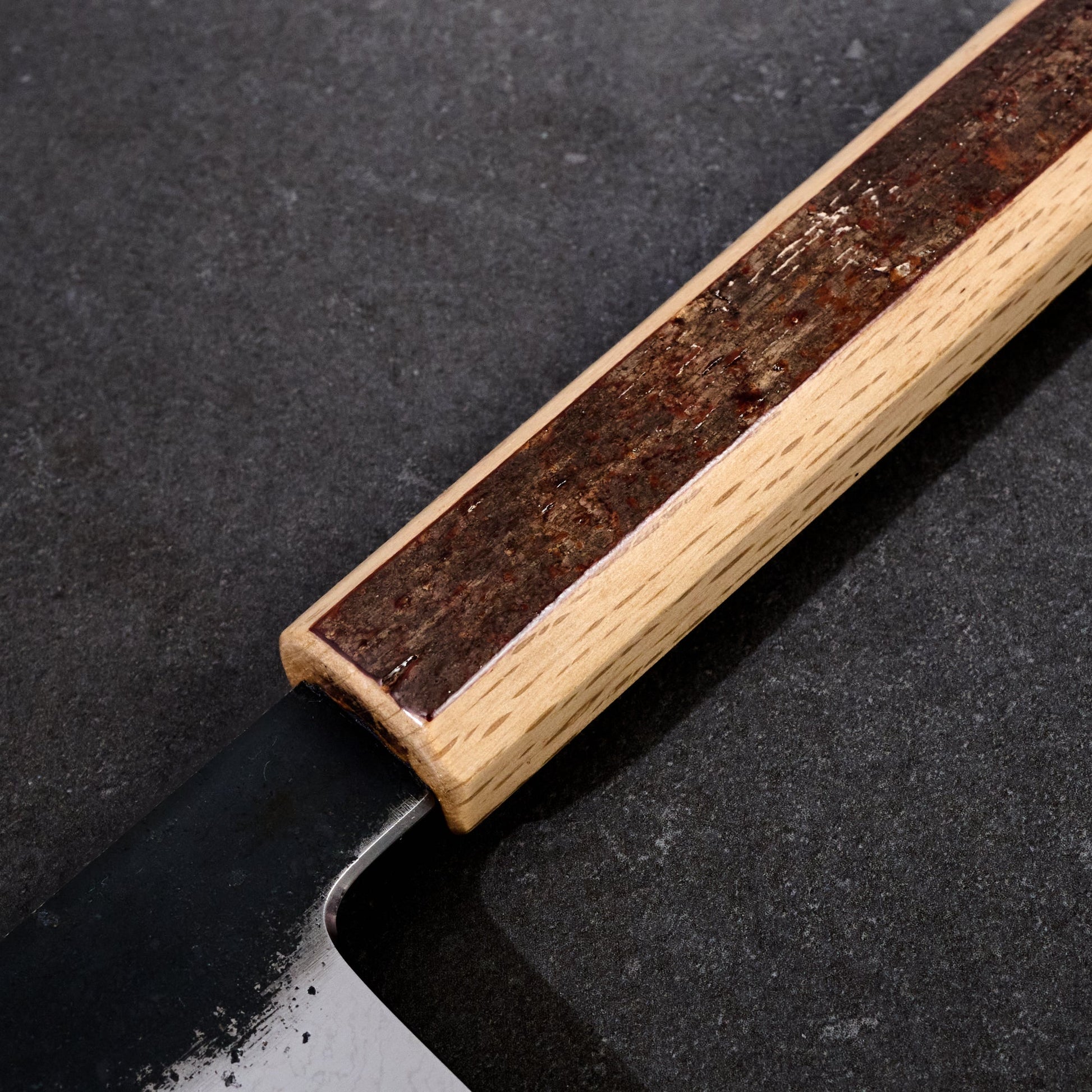 Gyuto 210mm B1D Aogami #1 Damascus Clad Cherry & Oak – blade close-up