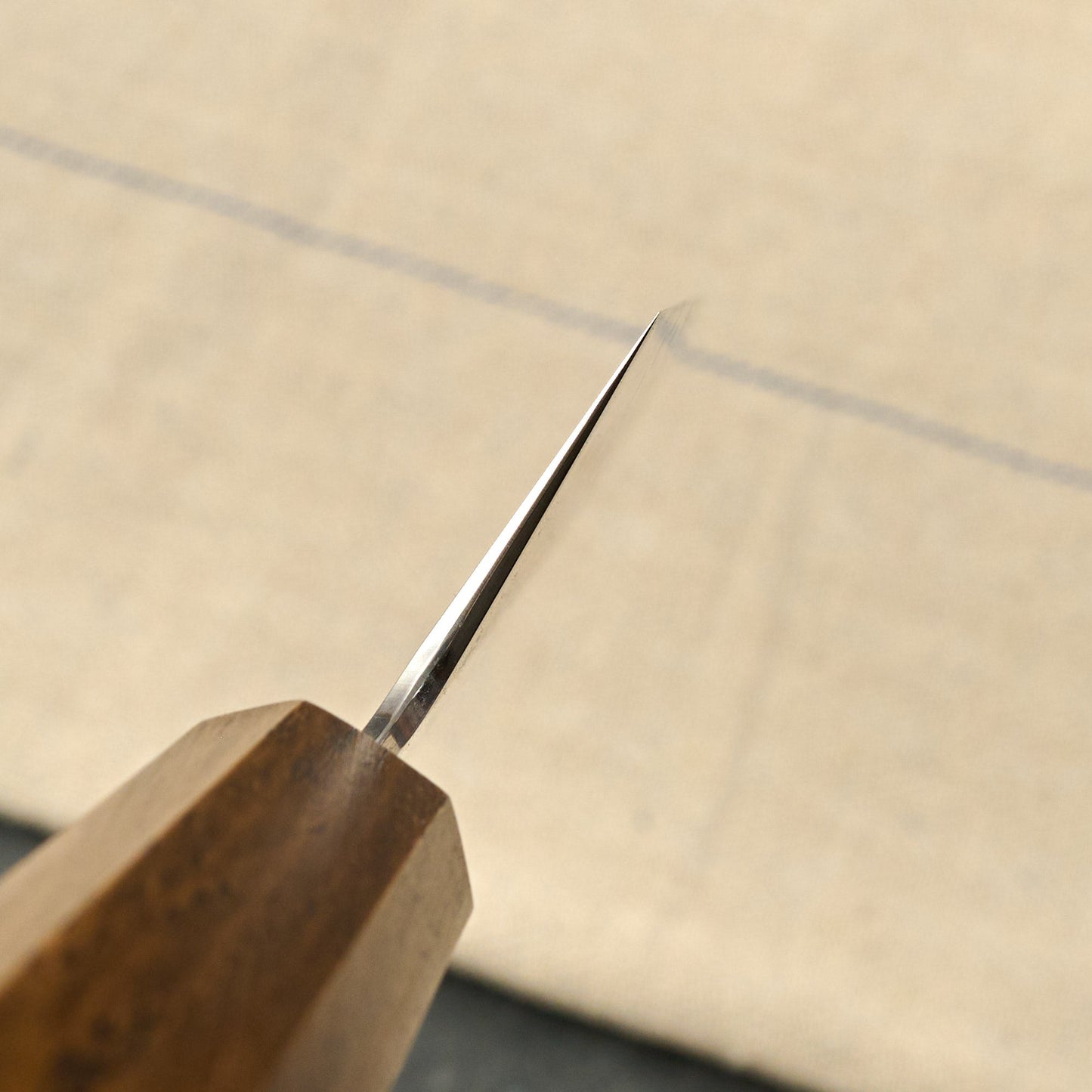 Santoku 180mm Junpaku Shirogami #1 – blade close-up