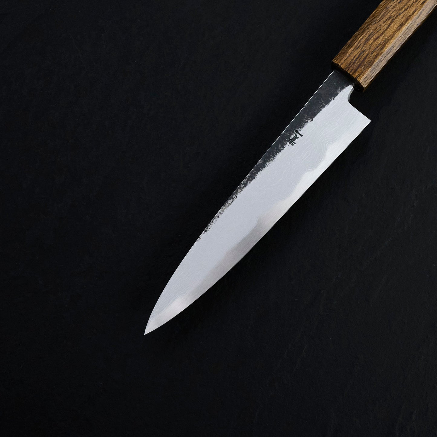 Petty 150mm B1D Aogami #1 Damascus Clad Black Oak – detail view