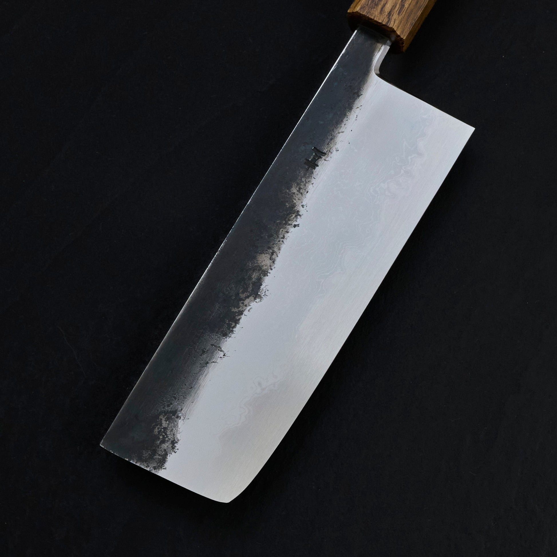 Nakiri 165mm B1D Aogami #1 Damascus Clad Black Oak – detail view