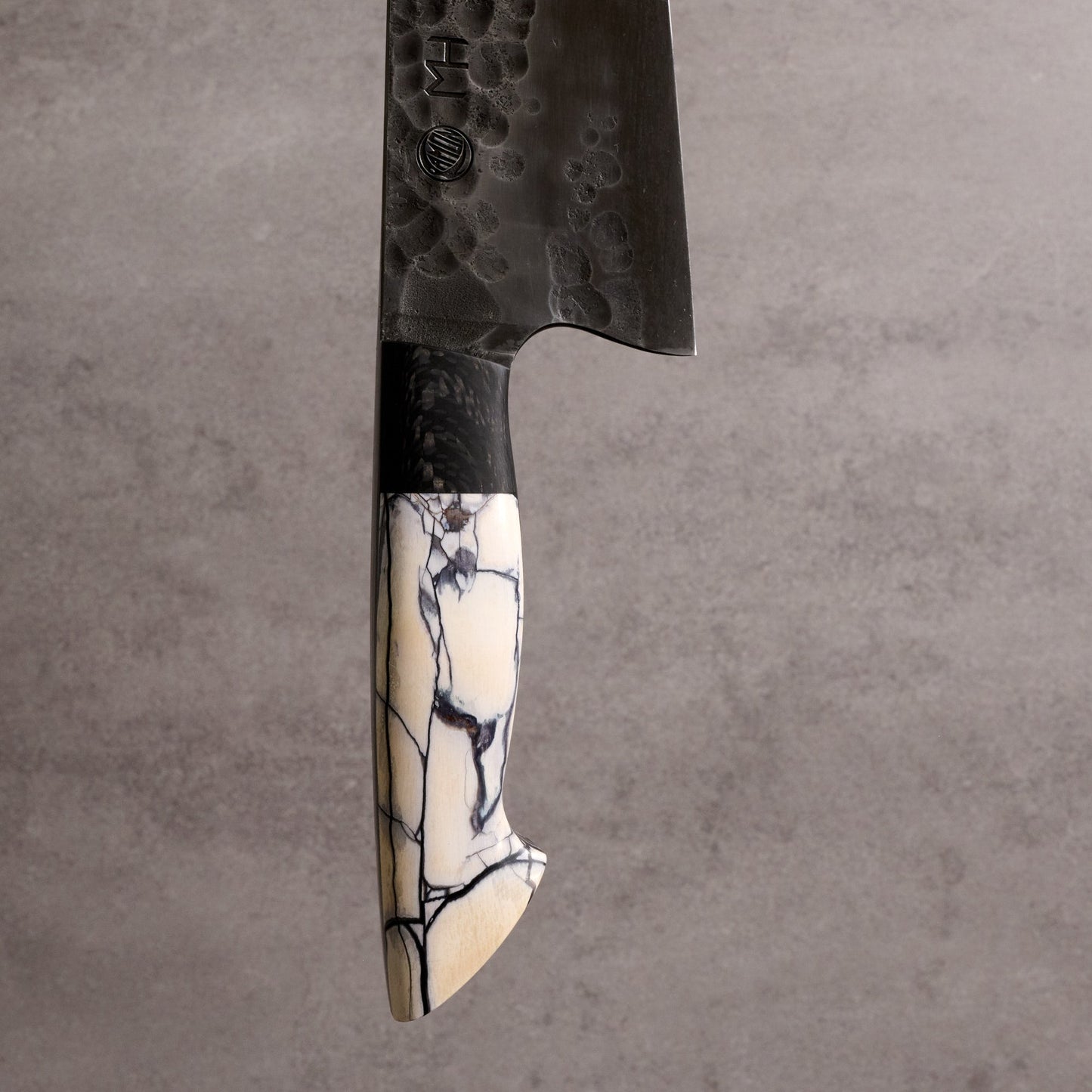 Kamon X Huber Gyuto 260mm Denty Blackout Full Tang – side profile