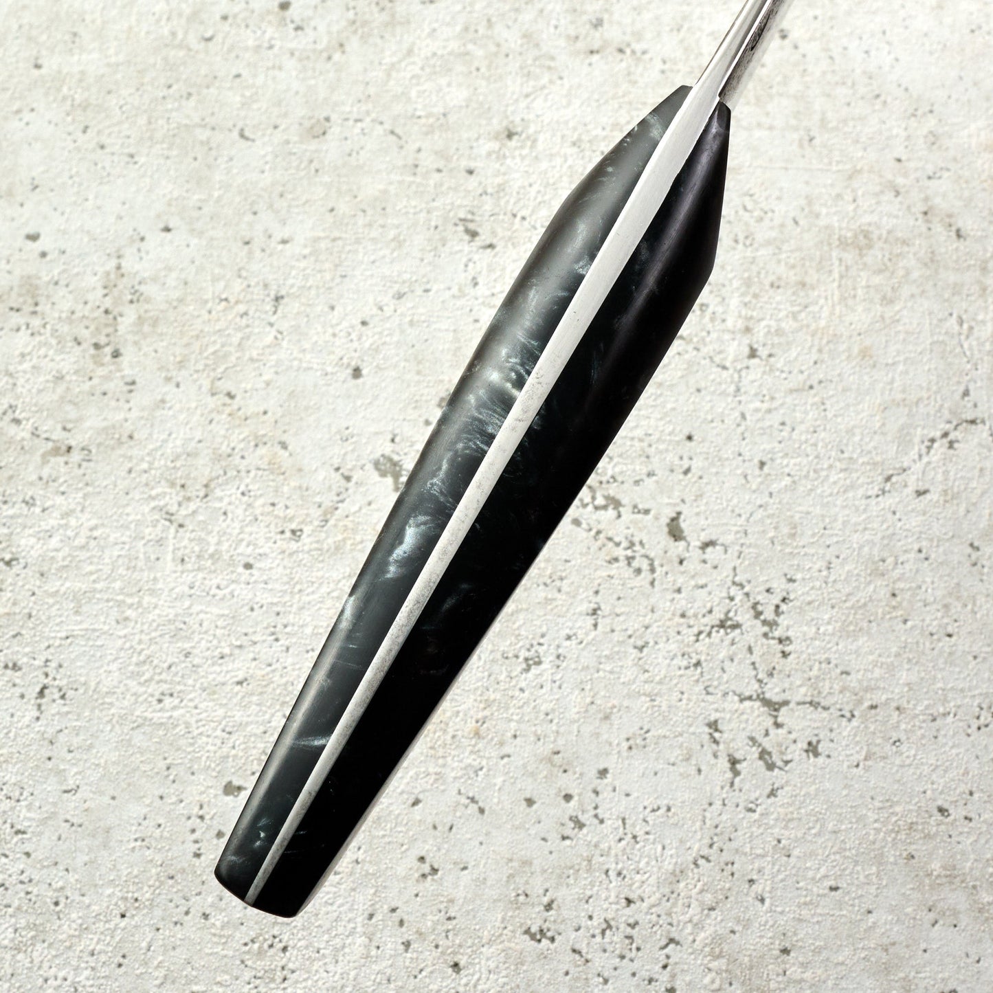 Mini Slicer 190mm Apex Ultra Huberite Full Tang – blade close-up