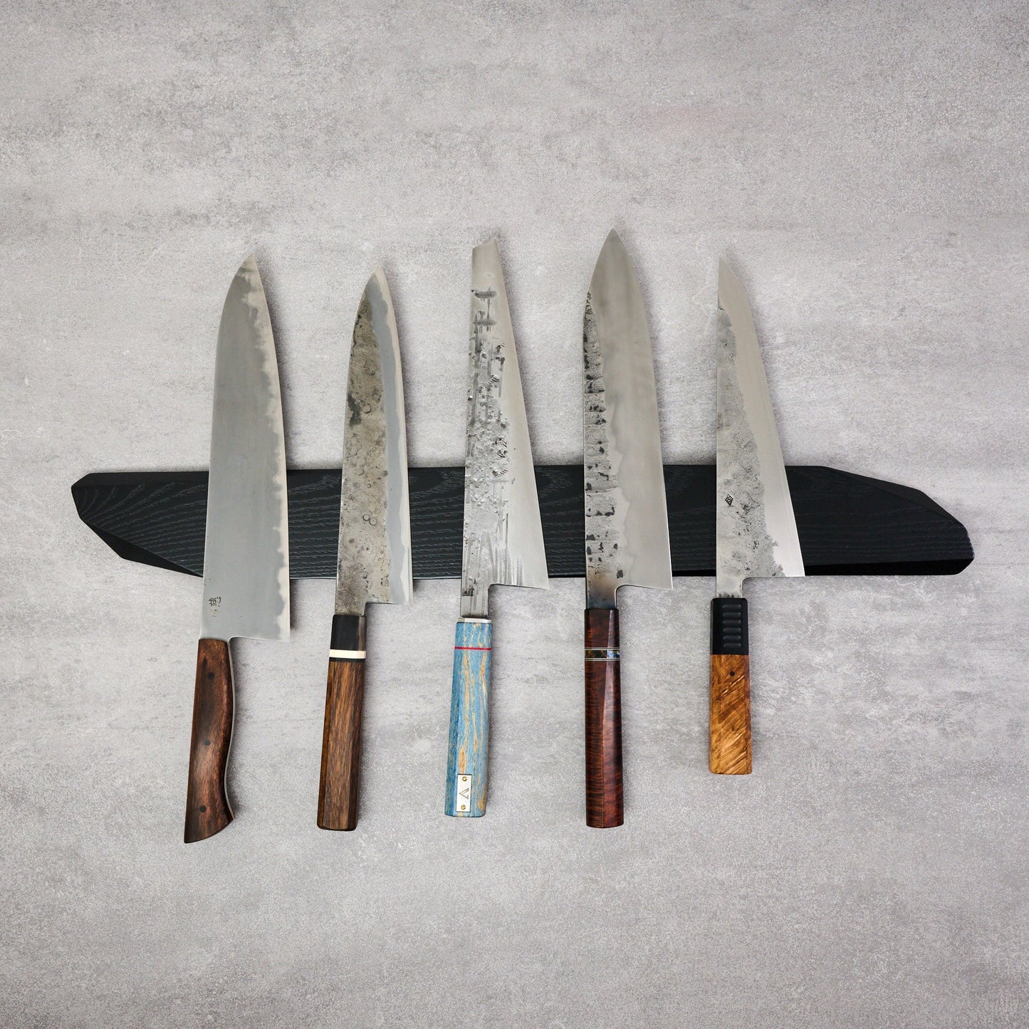 Knife Magnet Black – side profile