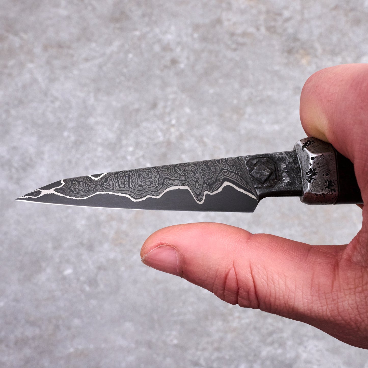 Huber X Karyś Parer 75mm GoMai Damascus, Nickel & Apex Ultra – detail view